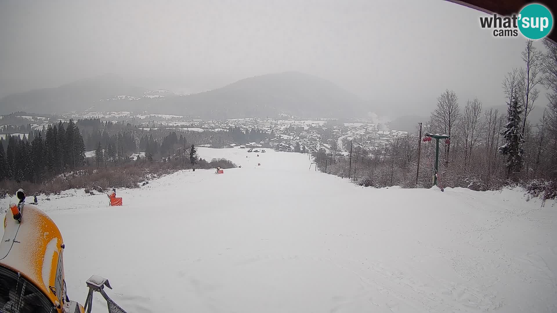 Kamera uživo Bohinjska Bistrica – Pogled u stvarnom vremenu sa skijališta Kozji Hrbet