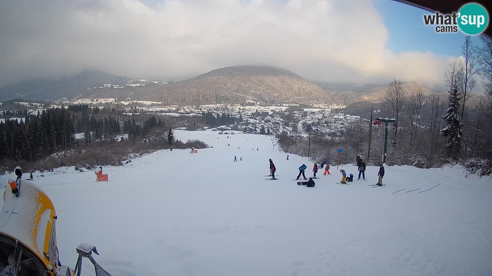 Spletna kamera Bohinjska Bistrica – Pogled v živo s smučišča Kozji Hrbet