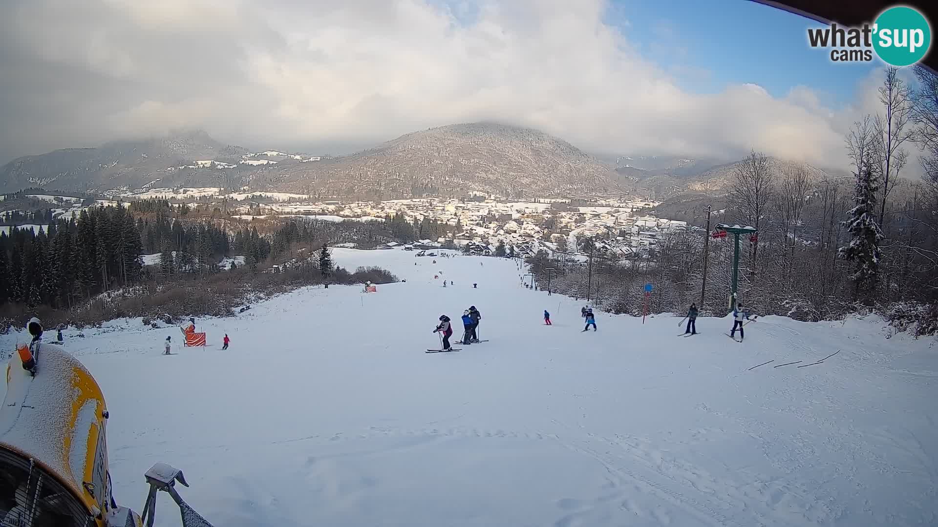 Kamera uživo Bohinjska Bistrica – Pogled u stvarnom vremenu sa skijališta Kozji Hrbet