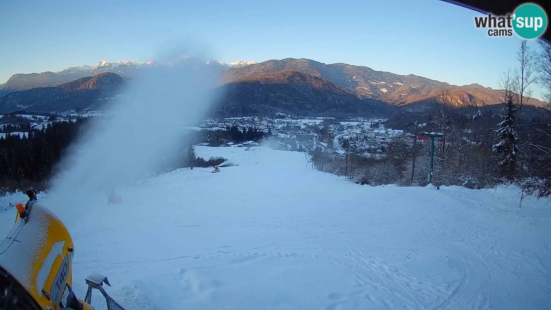 Spletna kamera Bohinjska Bistrica – Pogled v živo s smučišča Kozji Hrbet