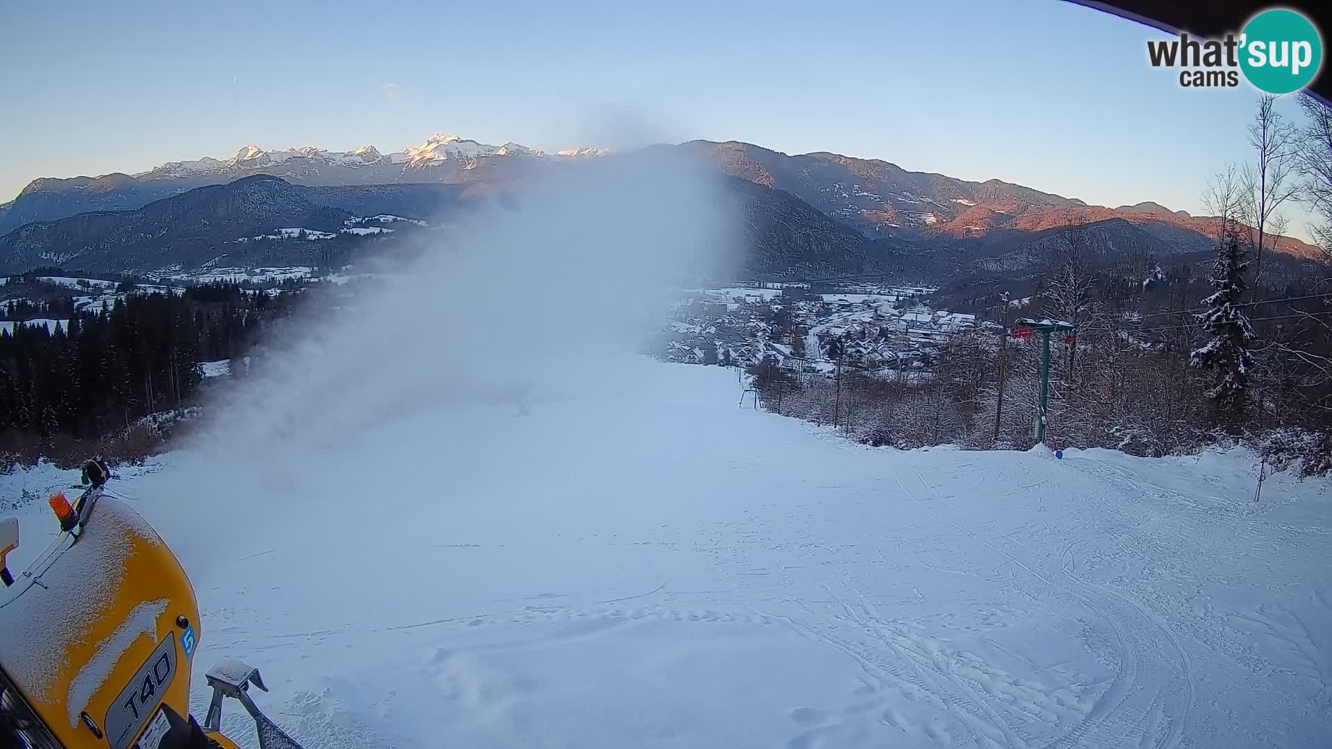 Spletna kamera Bohinjska Bistrica – Pogled v živo s smučišča Kozji Hrbet