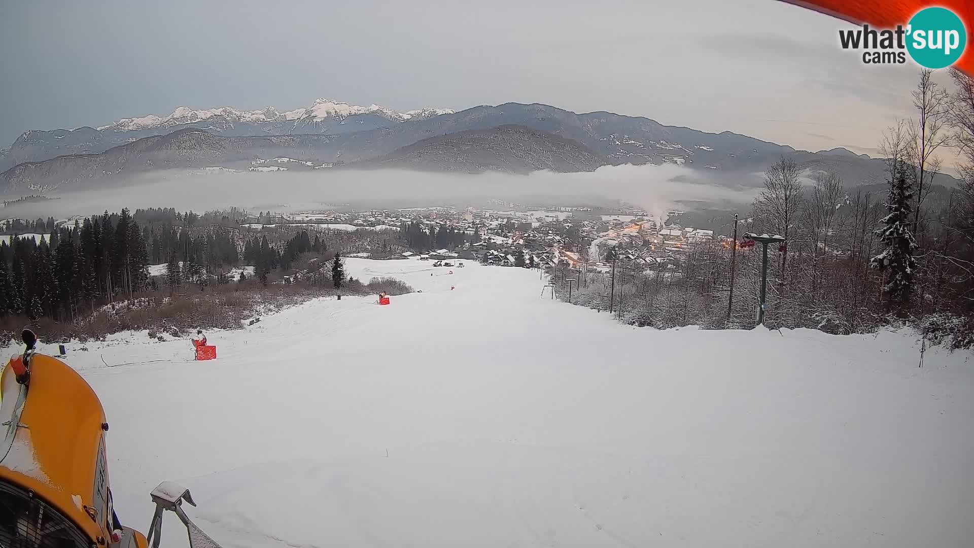 Kamera uživo Bohinjska Bistrica – Pogled u stvarnom vremenu sa skijališta Kozji Hrbet