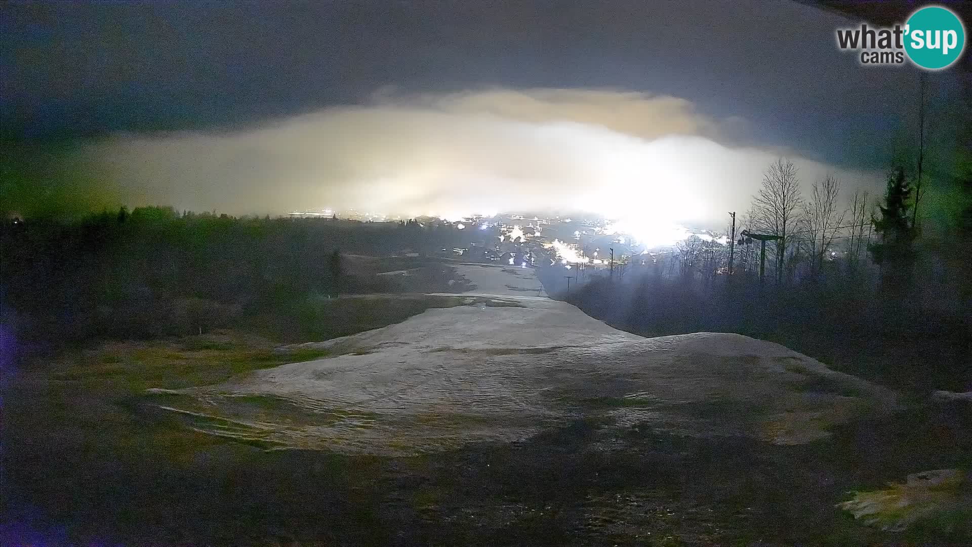 Kamera uživo Bohinjska Bistrica – Pogled u stvarnom vremenu sa skijališta Kozji Hrbet