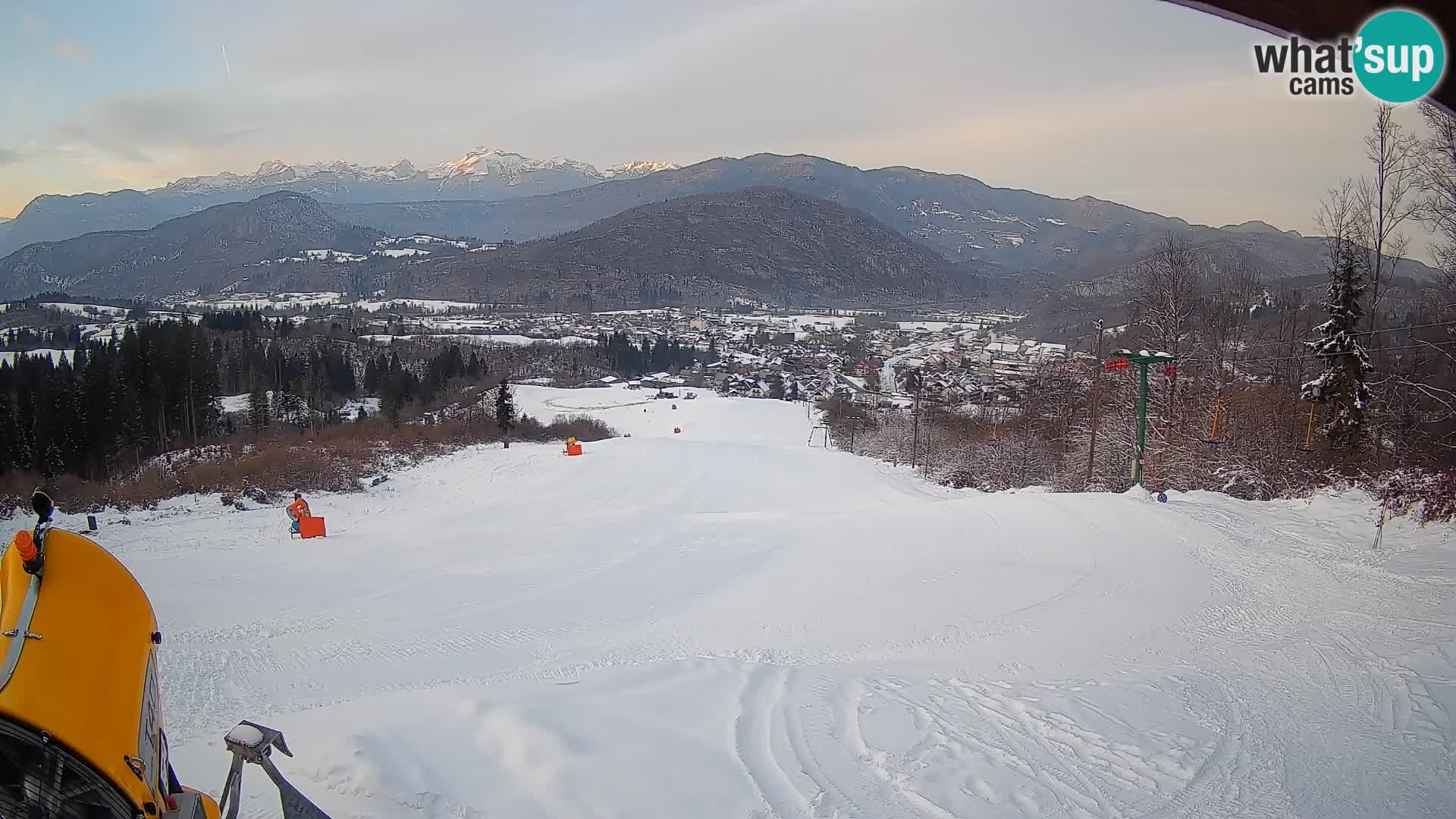 Kamera uživo Bohinjska Bistrica – Pogled u stvarnom vremenu sa skijališta Kozji Hrbet
