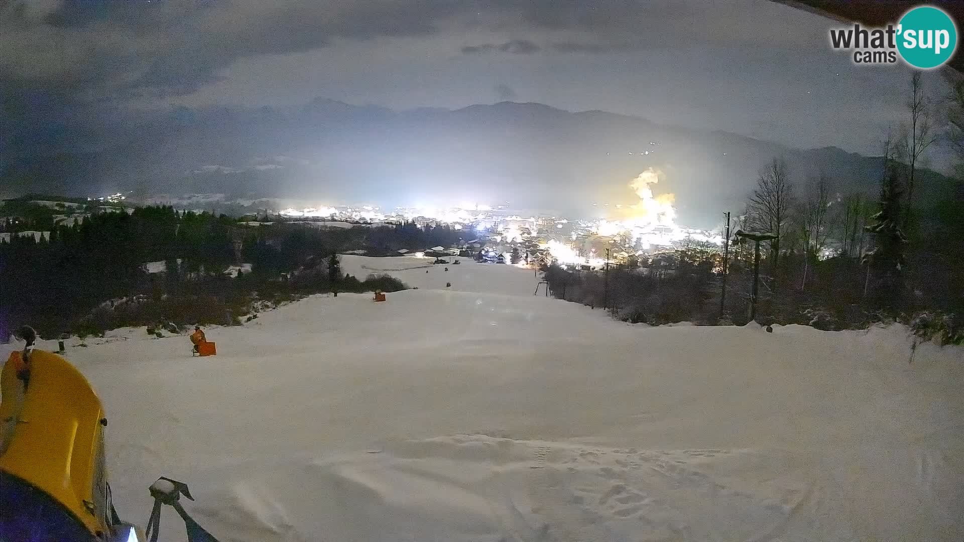 Kamera uživo Bohinjska Bistrica – Pogled u stvarnom vremenu sa skijališta Kozji Hrbet