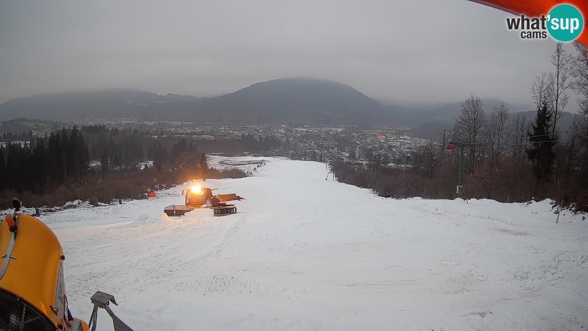 Kamera uživo Bohinjska Bistrica – Pogled u stvarnom vremenu sa skijališta Kozji Hrbet