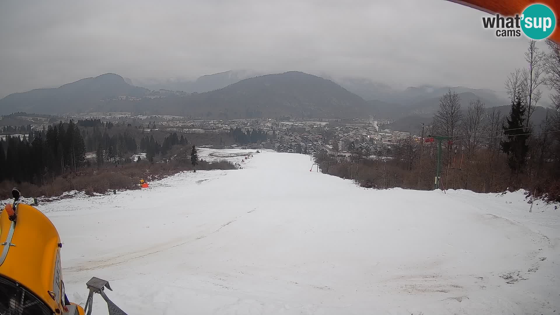 Spletna kamera Bohinjska Bistrica – Pogled v živo s smučišča Kozji Hrbet