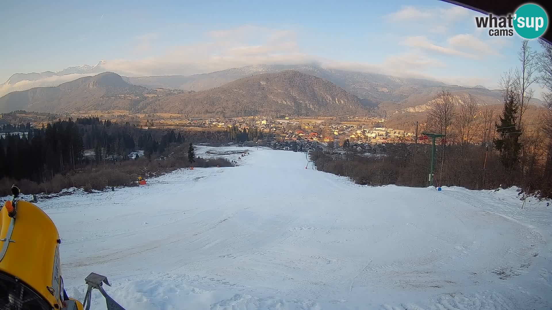 Spletna kamera Bohinjska Bistrica – Pogled v živo s smučišča Kozji Hrbet
