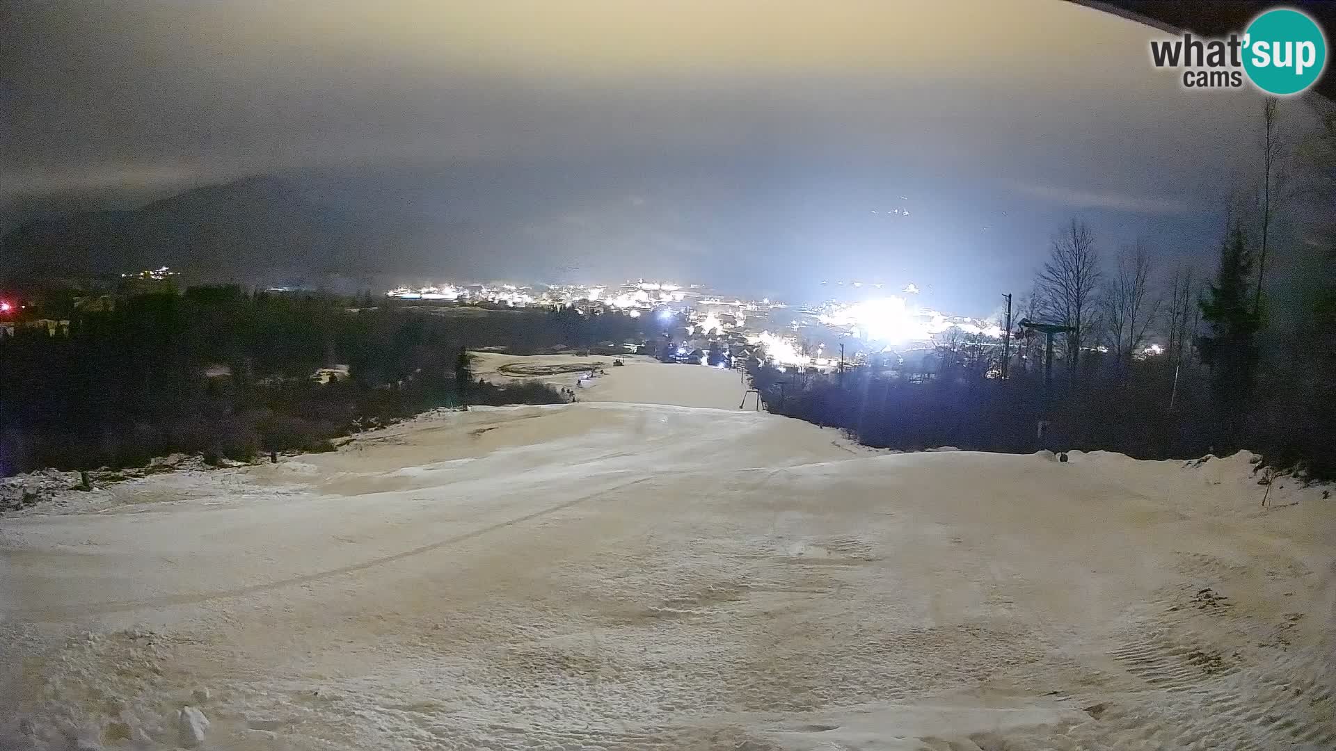 Kamera uživo Bohinjska Bistrica – Pogled u stvarnom vremenu sa skijališta Kozji Hrbet