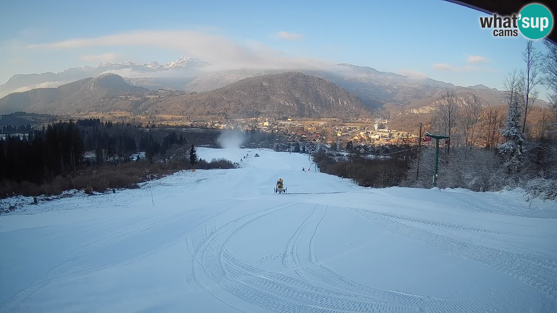 Spletna kamera Bohinjska Bistrica – Pogled v živo s smučišča Kozji Hrbet