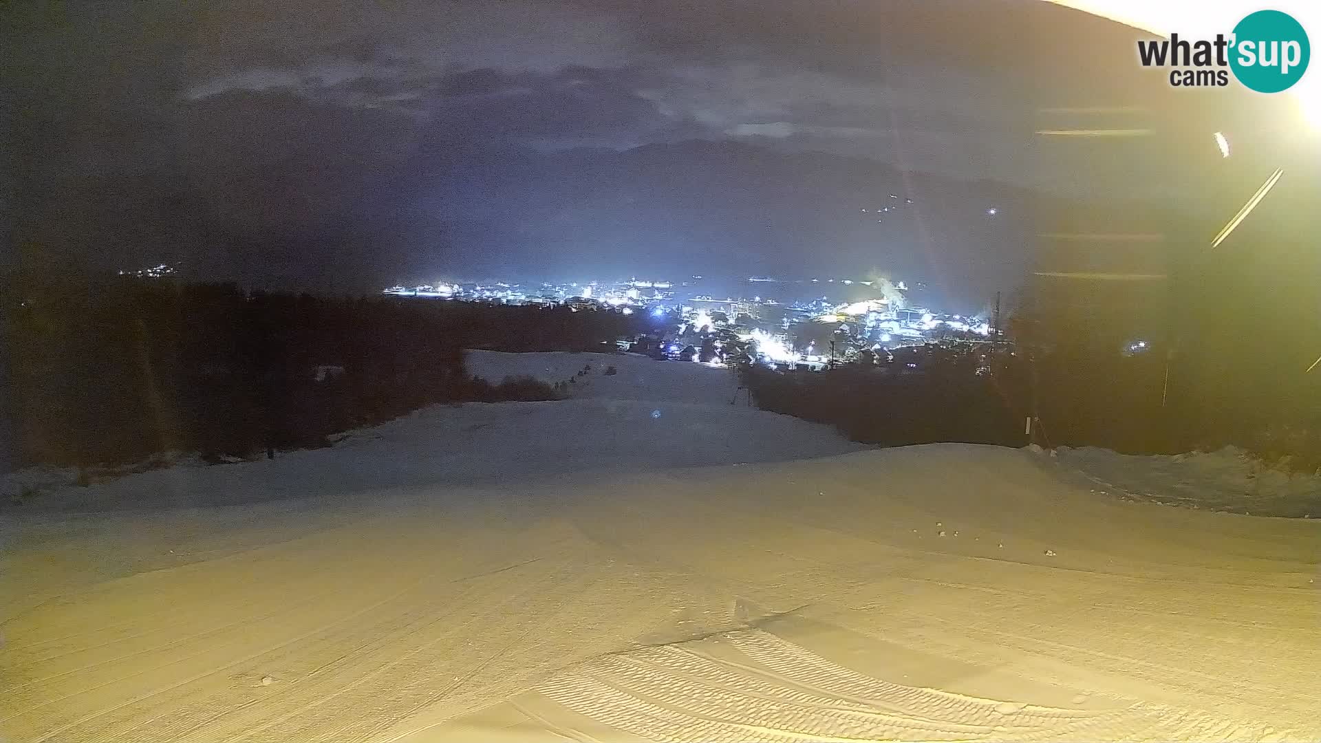 Kamera uživo Bohinjska Bistrica – Pogled u stvarnom vremenu sa skijališta Kozji Hrbet