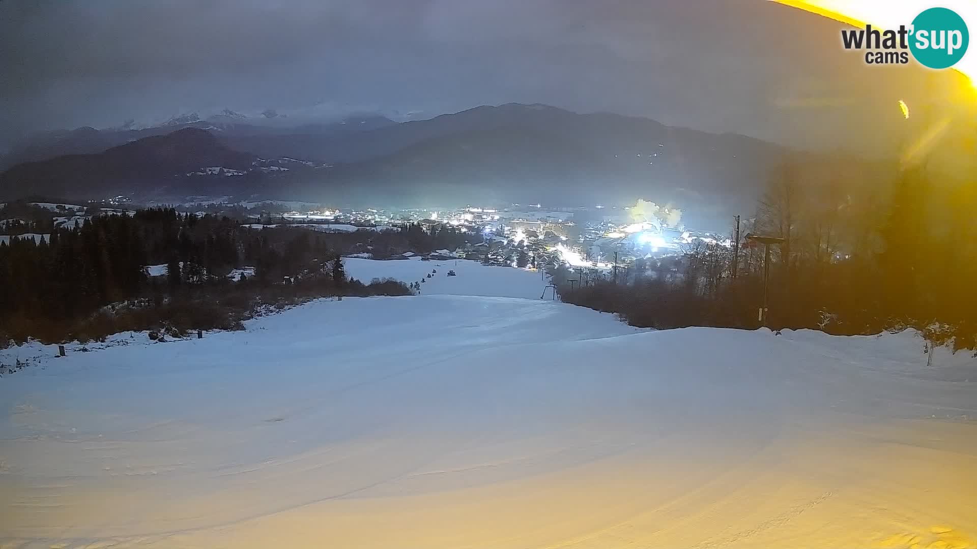 Spletna kamera Bohinjska Bistrica – Pogled v živo s smučišča Kozji Hrbet