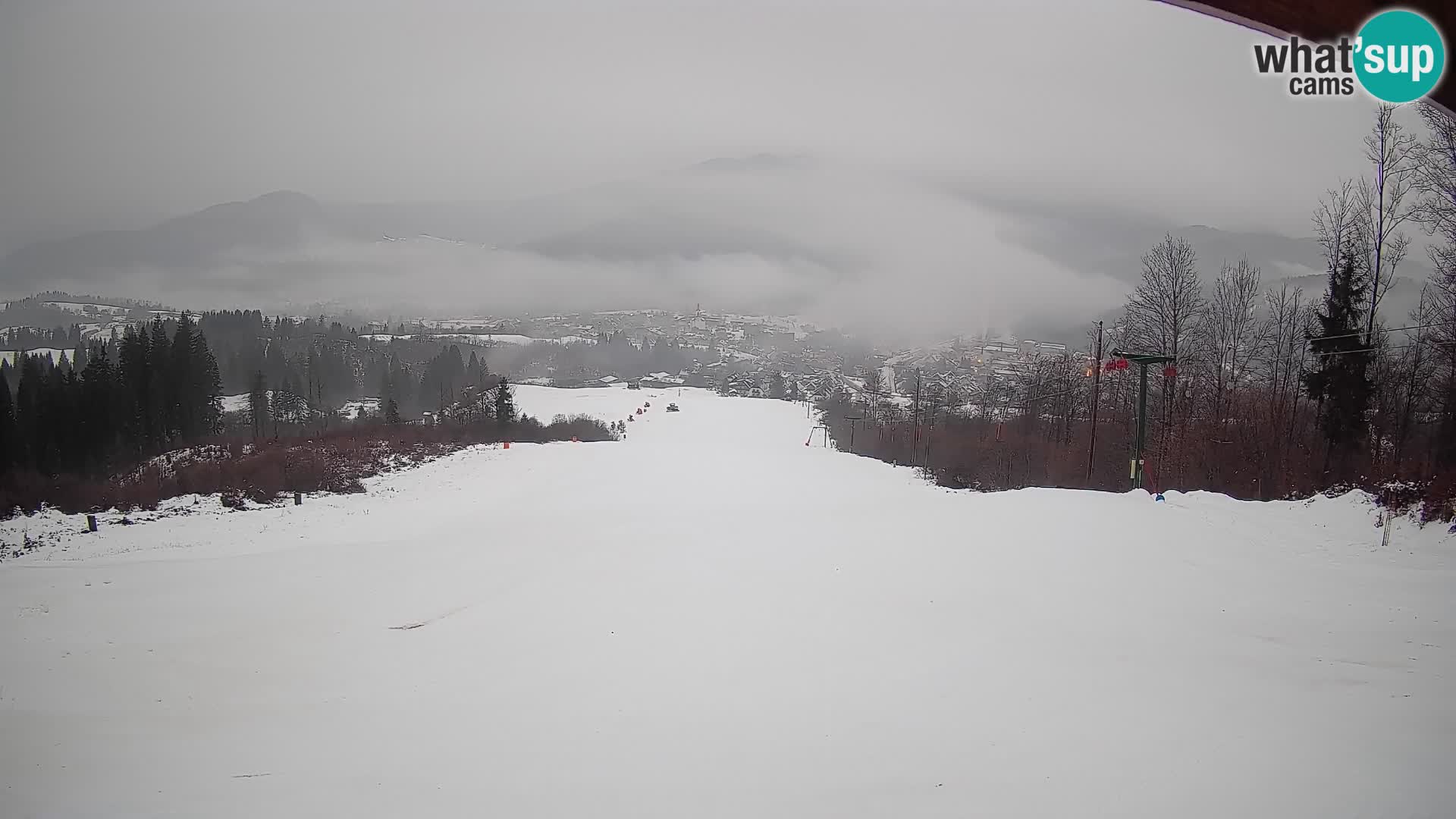 Kamera uživo Bohinjska Bistrica – Pogled u stvarnom vremenu sa skijališta Kozji Hrbet