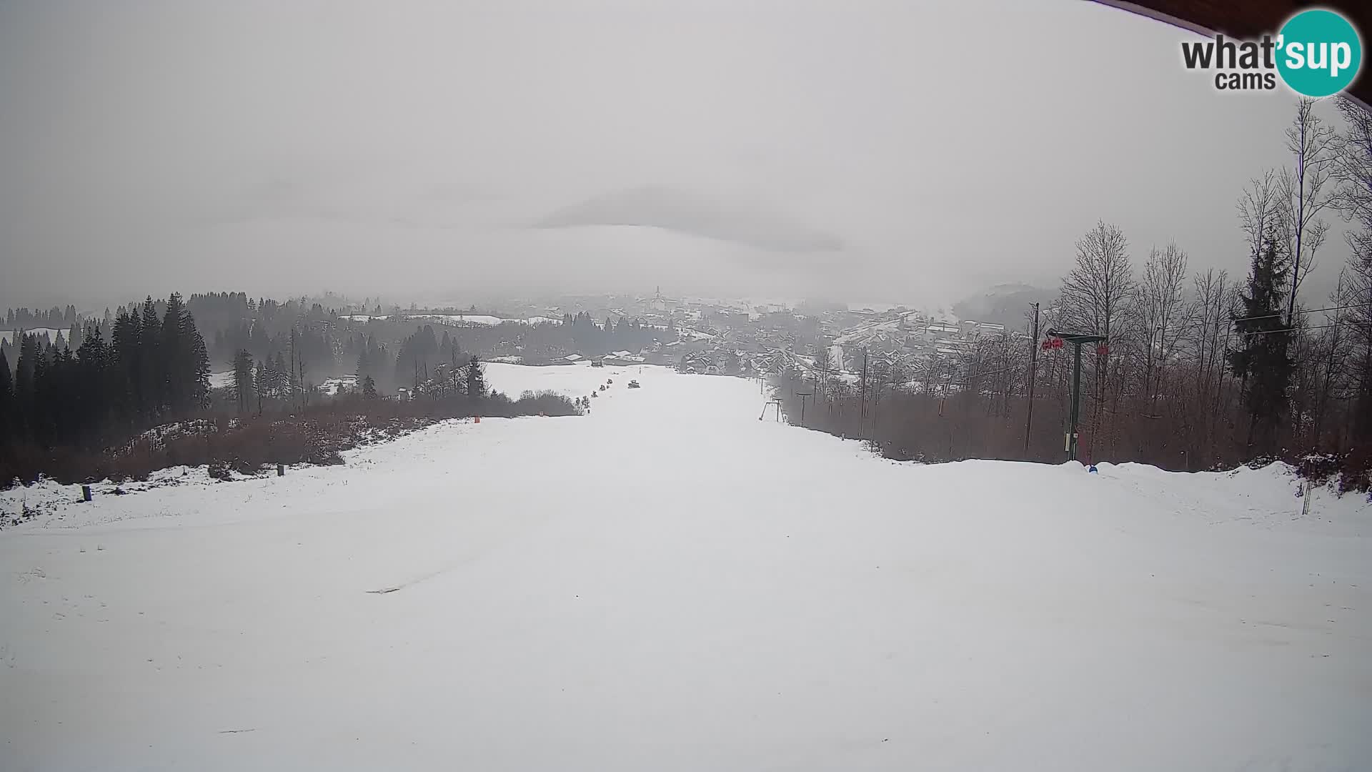 Kamera uživo Bohinjska Bistrica – Pogled u stvarnom vremenu sa skijališta Kozji Hrbet