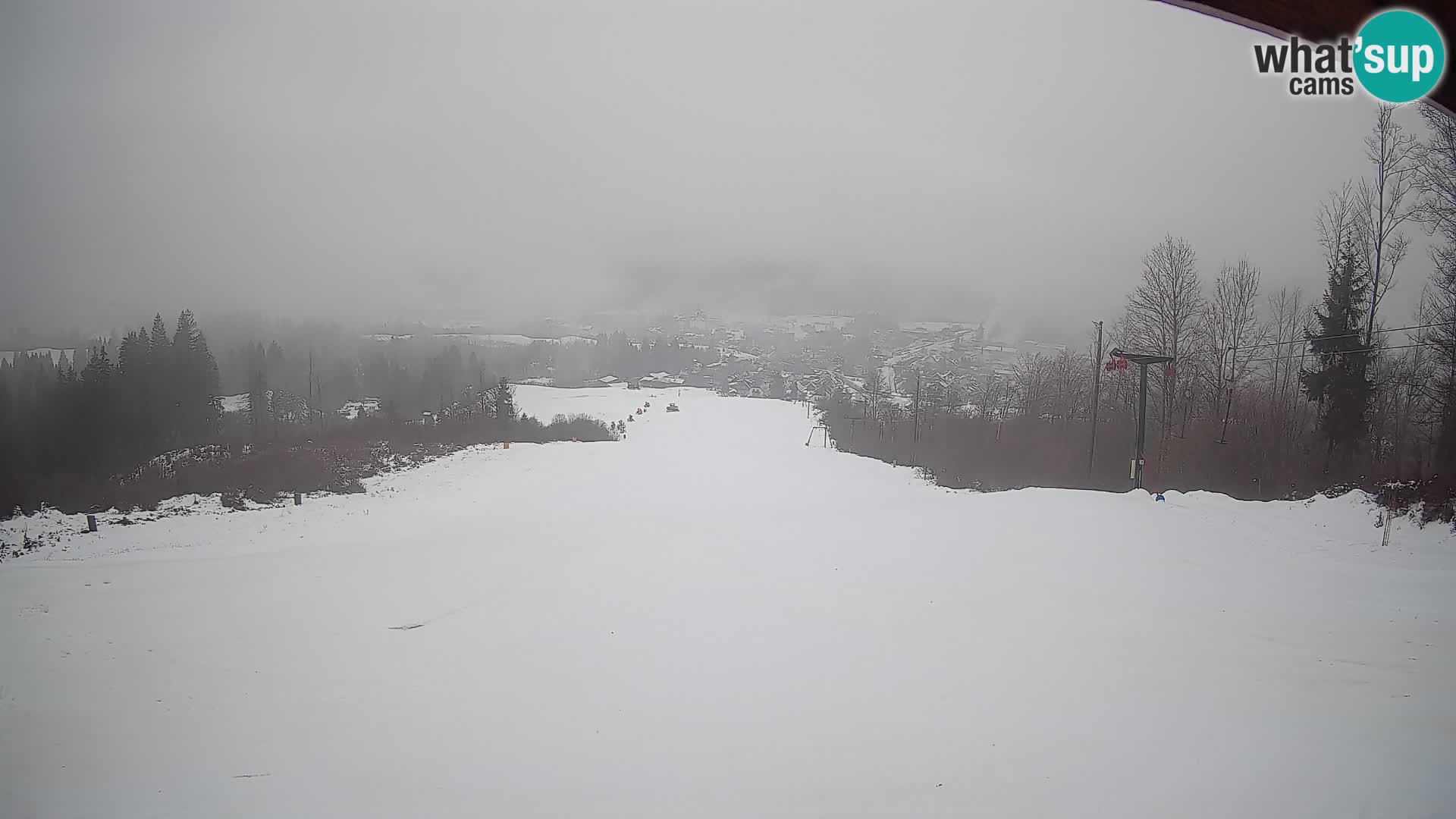 Spletna kamera Bohinjska Bistrica – Pogled v živo s smučišča Kozji Hrbet