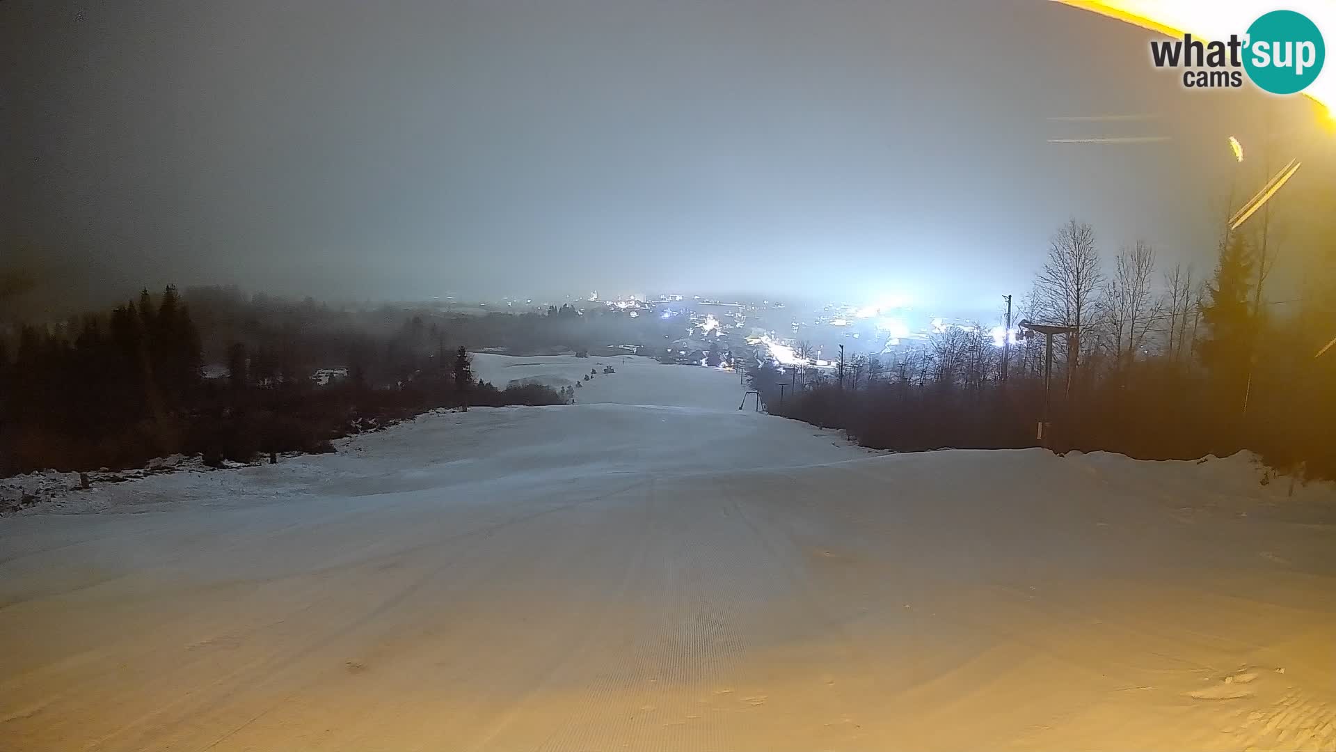 Kamera uživo Bohinjska Bistrica – Pogled u stvarnom vremenu sa skijališta Kozji Hrbet