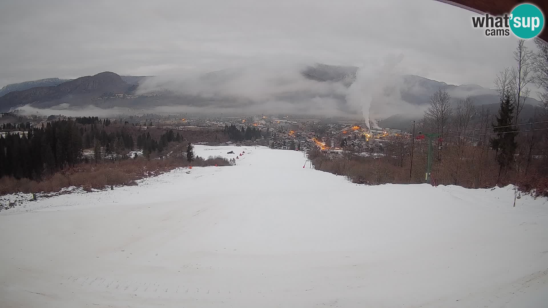 Kamera uživo Bohinjska Bistrica – Pogled u stvarnom vremenu sa skijališta Kozji Hrbet