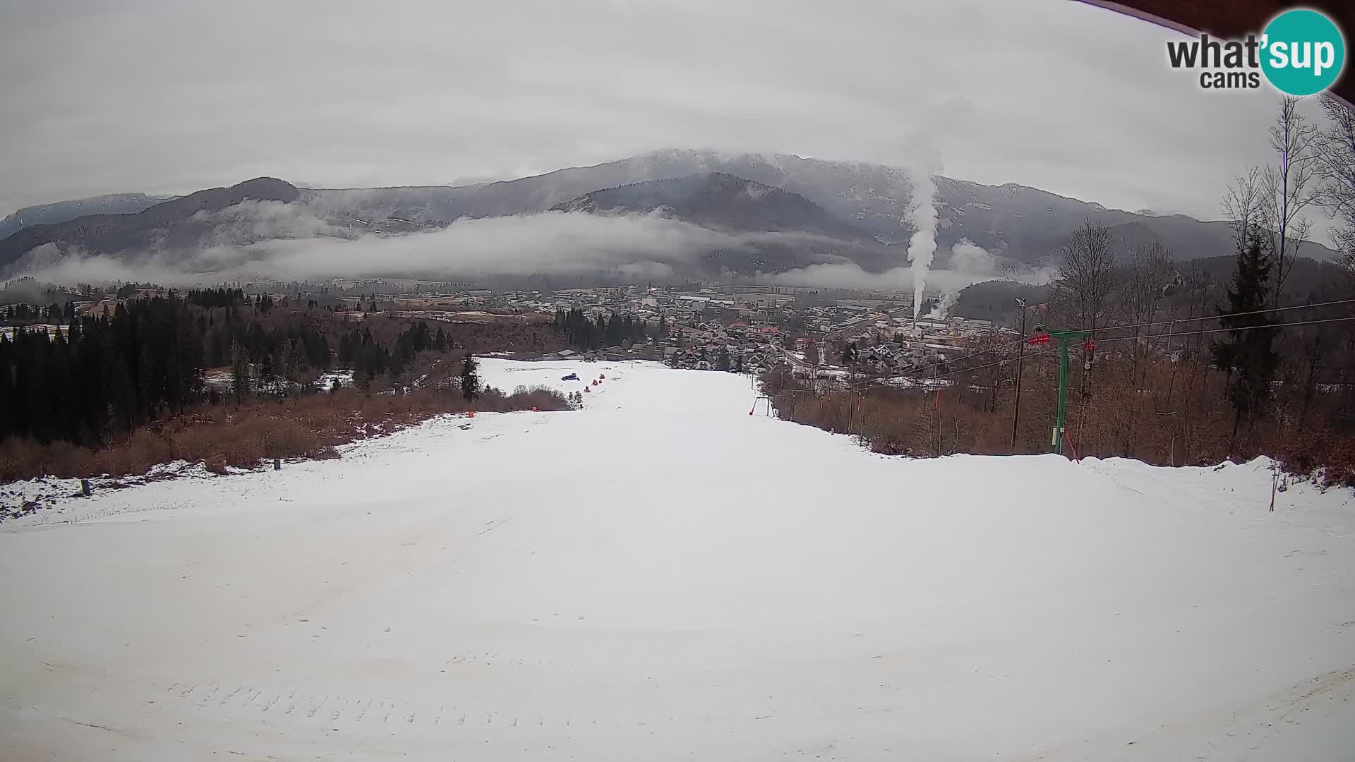 Kamera uživo Bohinjska Bistrica – Pogled u stvarnom vremenu sa skijališta Kozji Hrbet