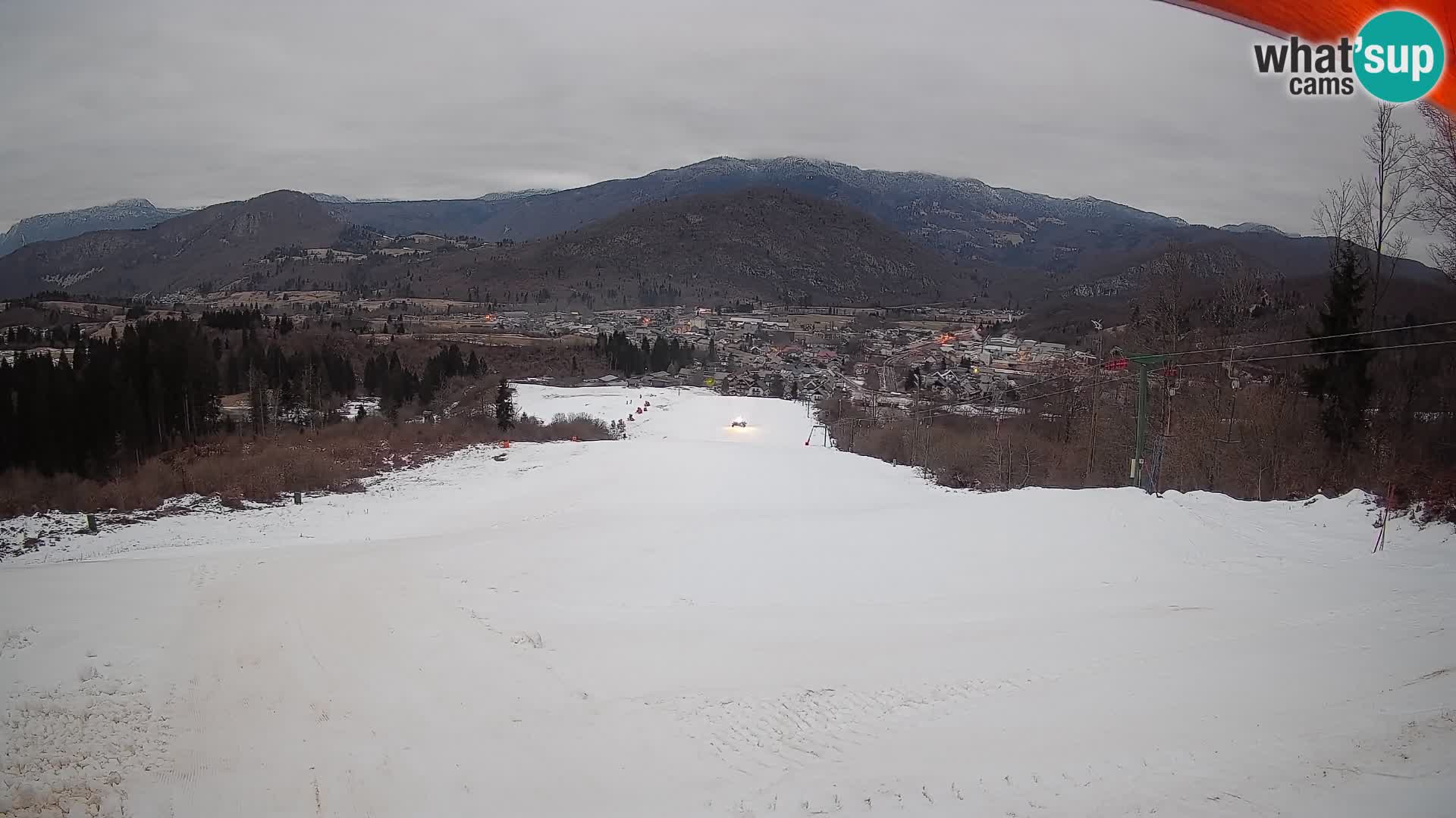 Kamera uživo Bohinjska Bistrica – Pogled u stvarnom vremenu sa skijališta Kozji Hrbet