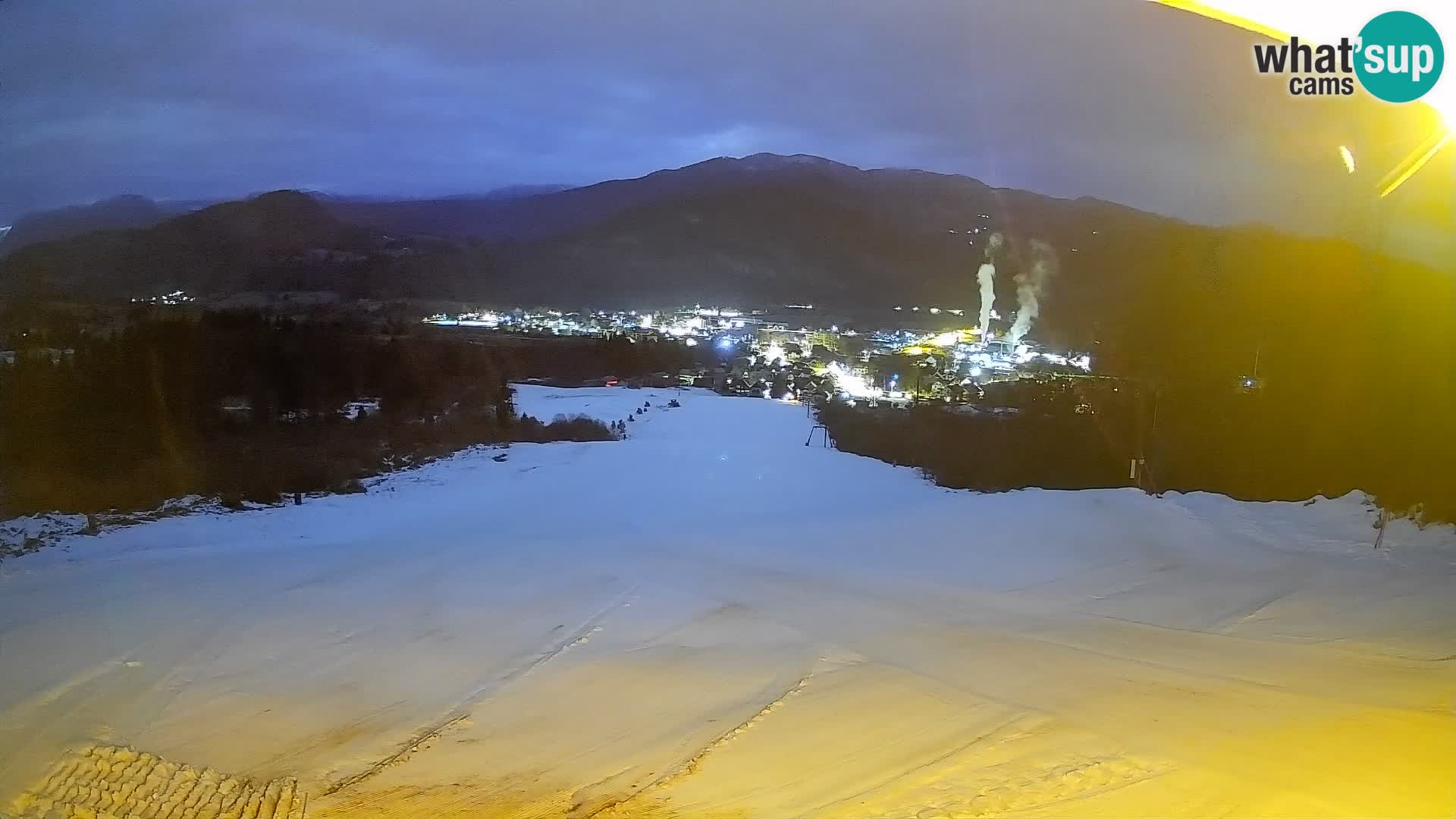 Kamera uživo Bohinjska Bistrica – Pogled u stvarnom vremenu sa skijališta Kozji Hrbet