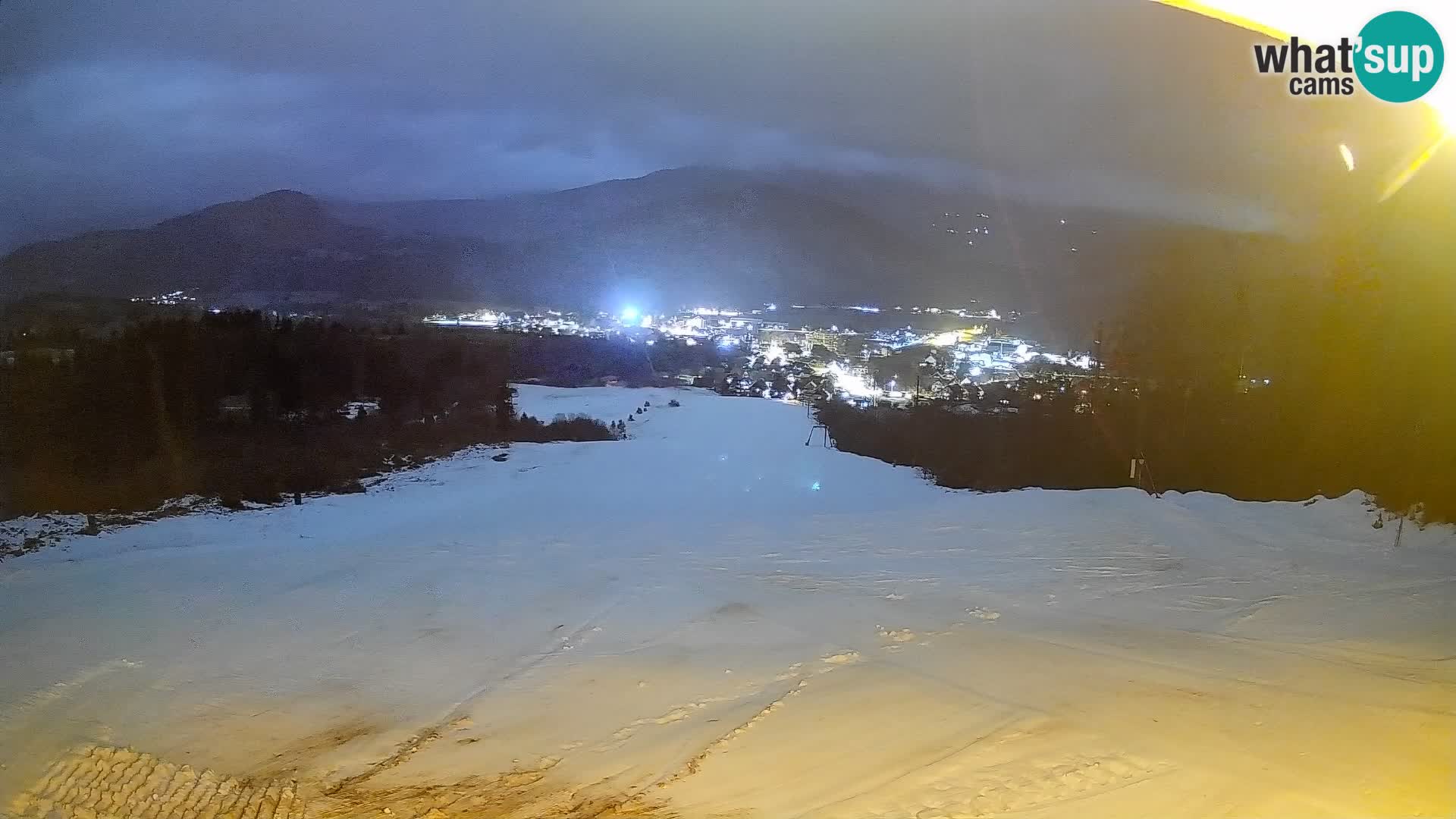 Spletna kamera Bohinjska Bistrica – Pogled v živo s smučišča Kozji Hrbet