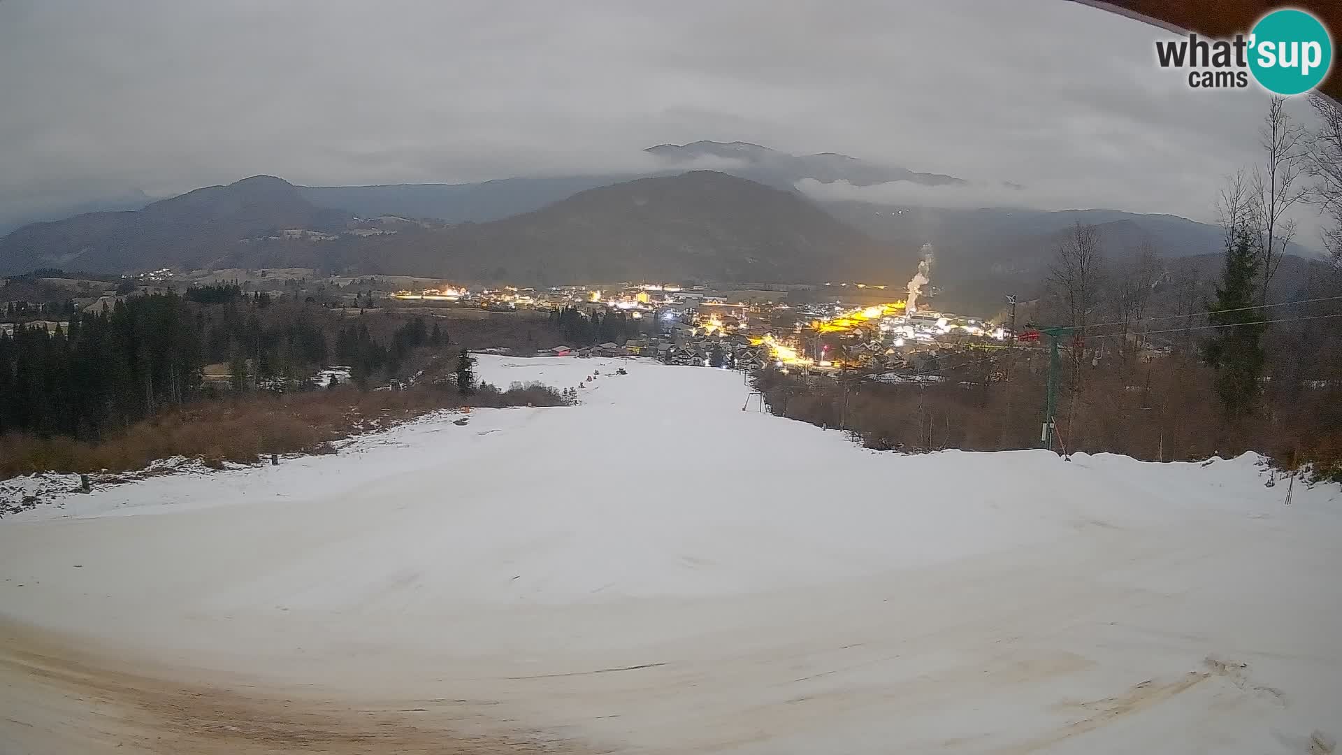 Kamera uživo Bohinjska Bistrica – Pogled u stvarnom vremenu sa skijališta Kozji Hrbet