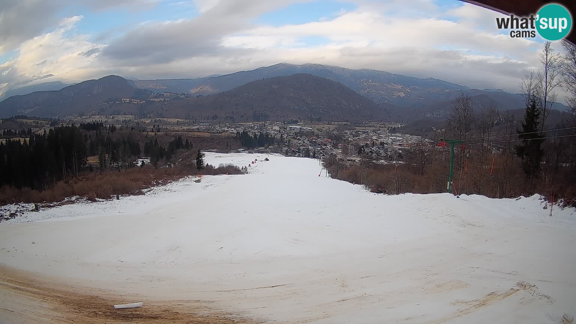 Kamera uživo Bohinjska Bistrica – Pogled u stvarnom vremenu sa skijališta Kozji Hrbet