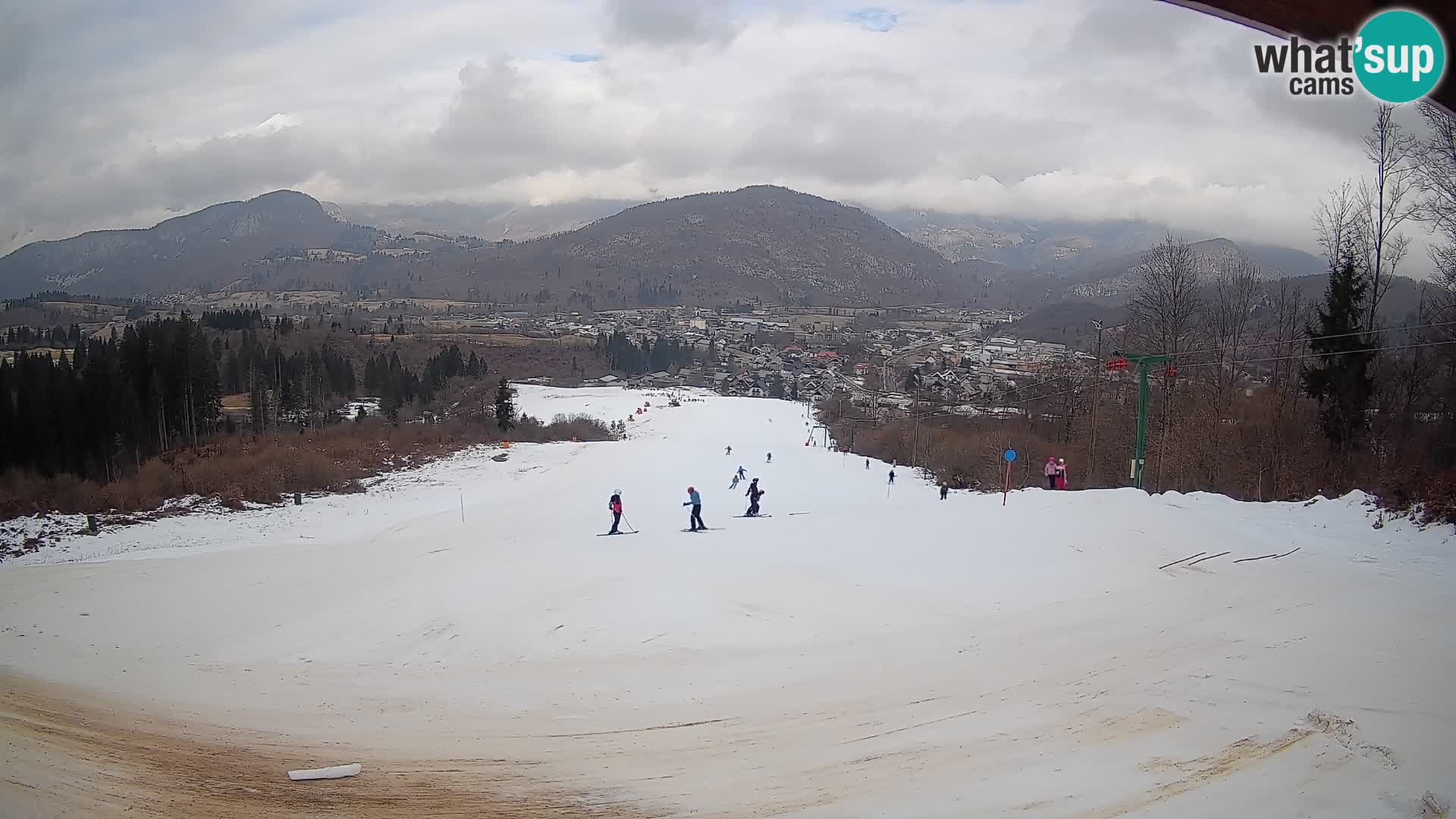Kamera uživo Bohinjska Bistrica – Pogled u stvarnom vremenu sa skijališta Kozji Hrbet