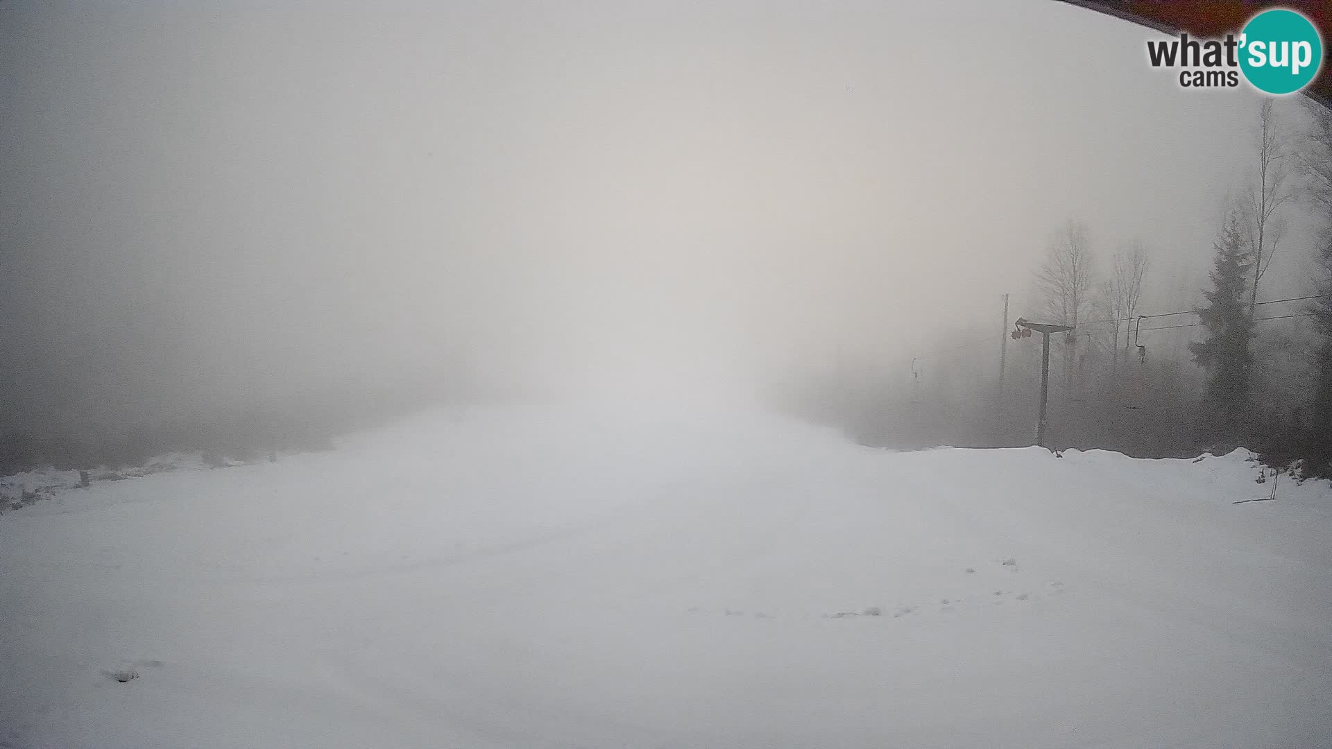Kamera uživo Bohinjska Bistrica – Pogled u stvarnom vremenu sa skijališta Kozji Hrbet