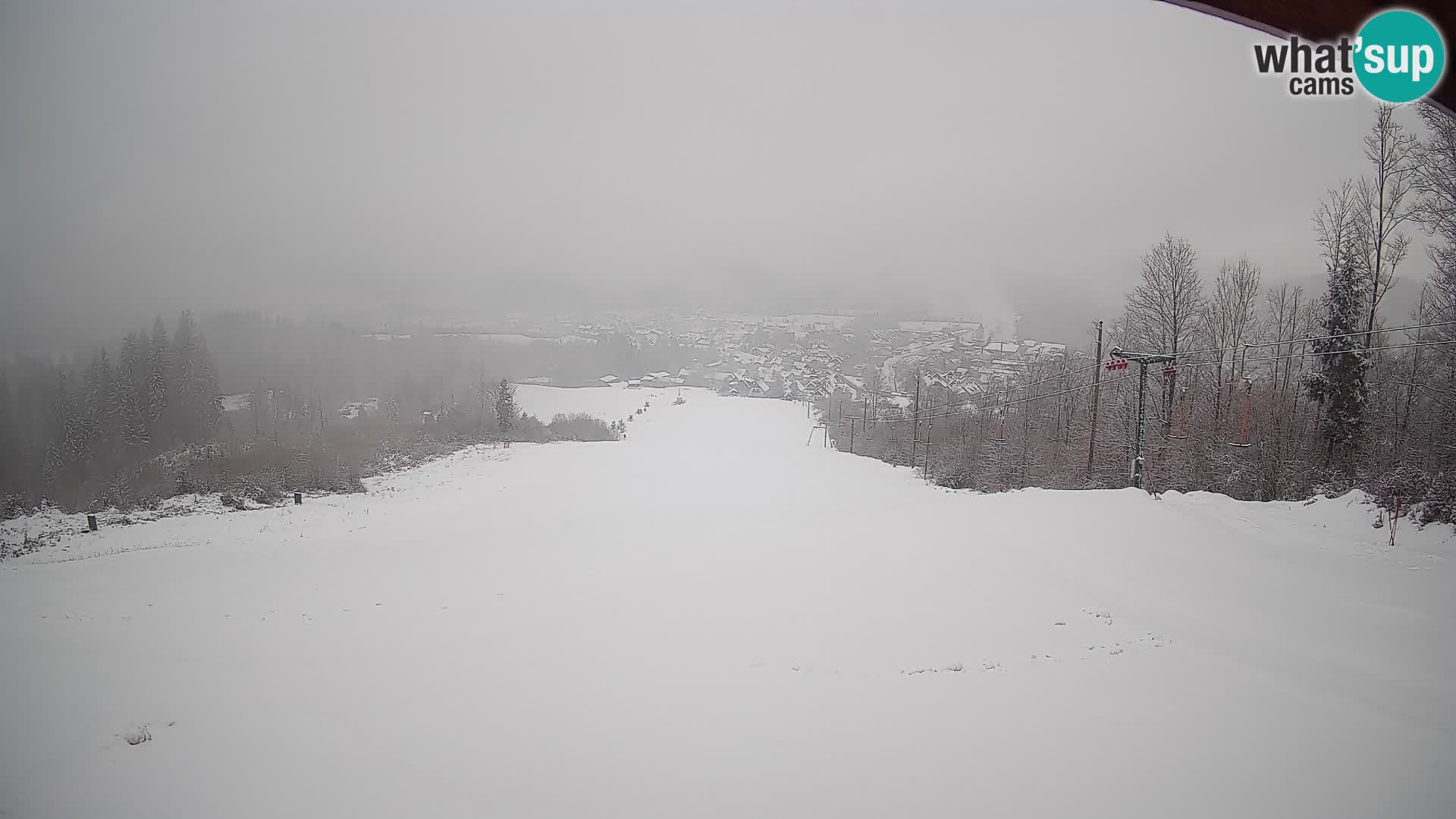 Kamera uživo Bohinjska Bistrica – Pogled u stvarnom vremenu sa skijališta Kozji Hrbet
