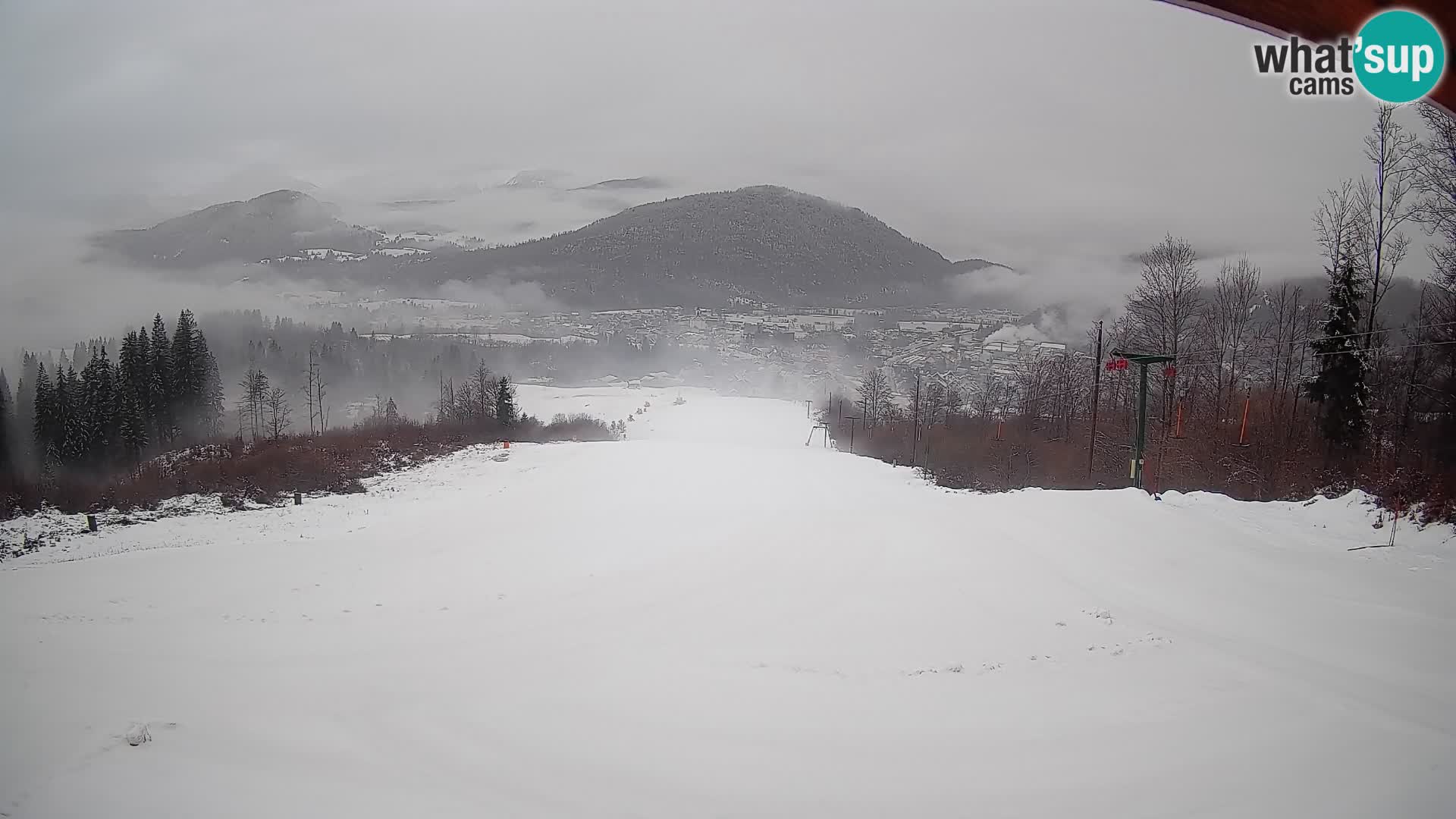 Kamera uživo Bohinjska Bistrica – Pogled u stvarnom vremenu sa skijališta Kozji Hrbet