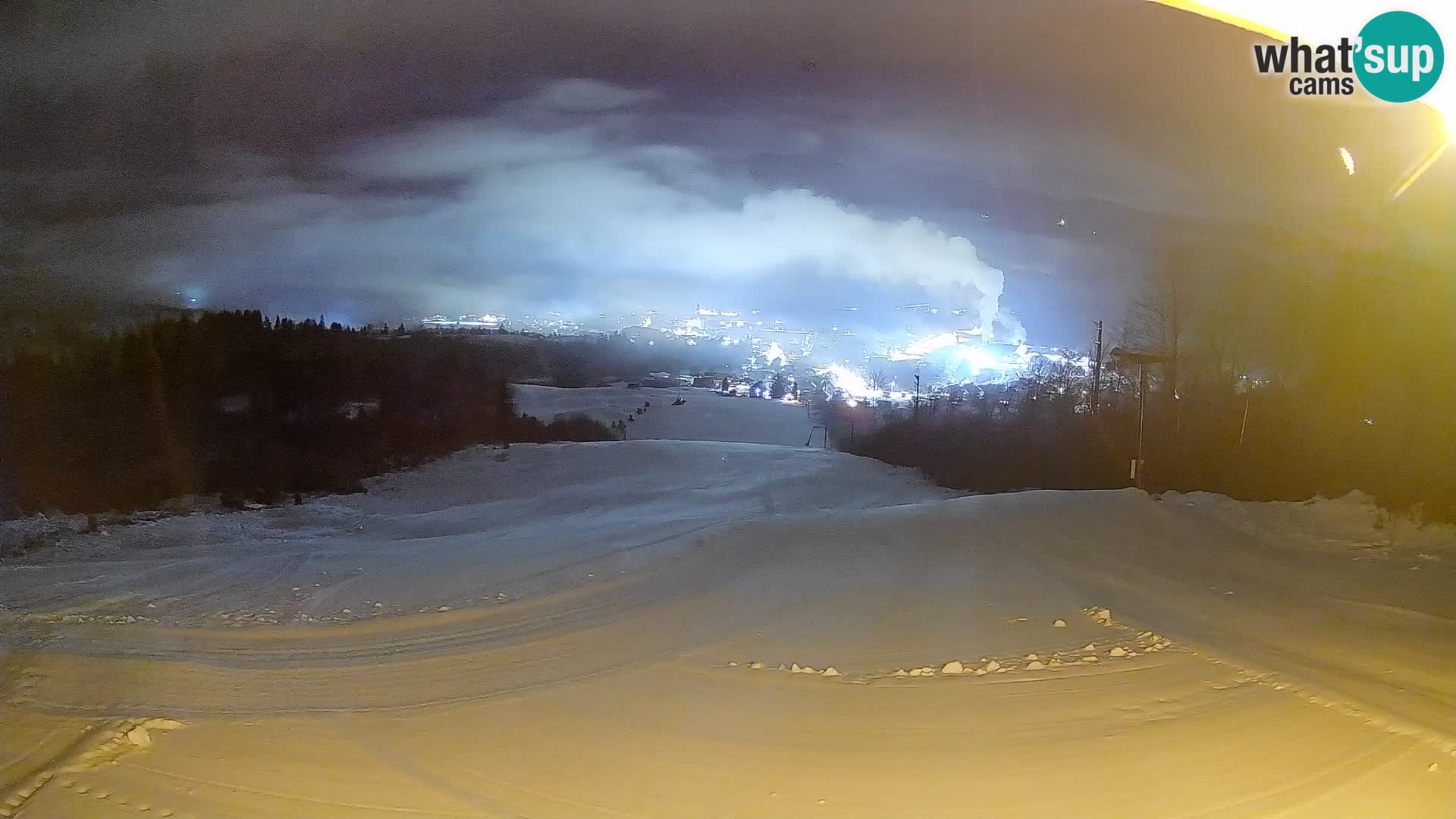 Kamera uživo Bohinjska Bistrica – Pogled u stvarnom vremenu sa skijališta Kozji Hrbet