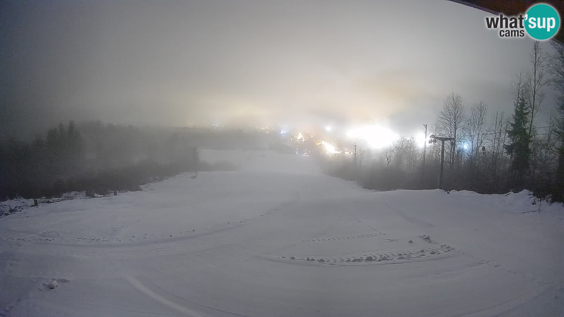 Kamera uživo Bohinjska Bistrica – Pogled u stvarnom vremenu sa skijališta Kozji Hrbet