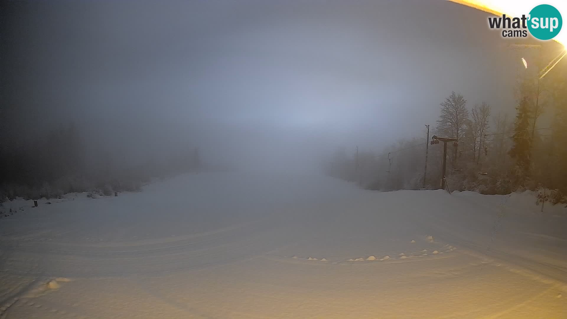 Kamera uživo Bohinjska Bistrica – Pogled u stvarnom vremenu sa skijališta Kozji Hrbet