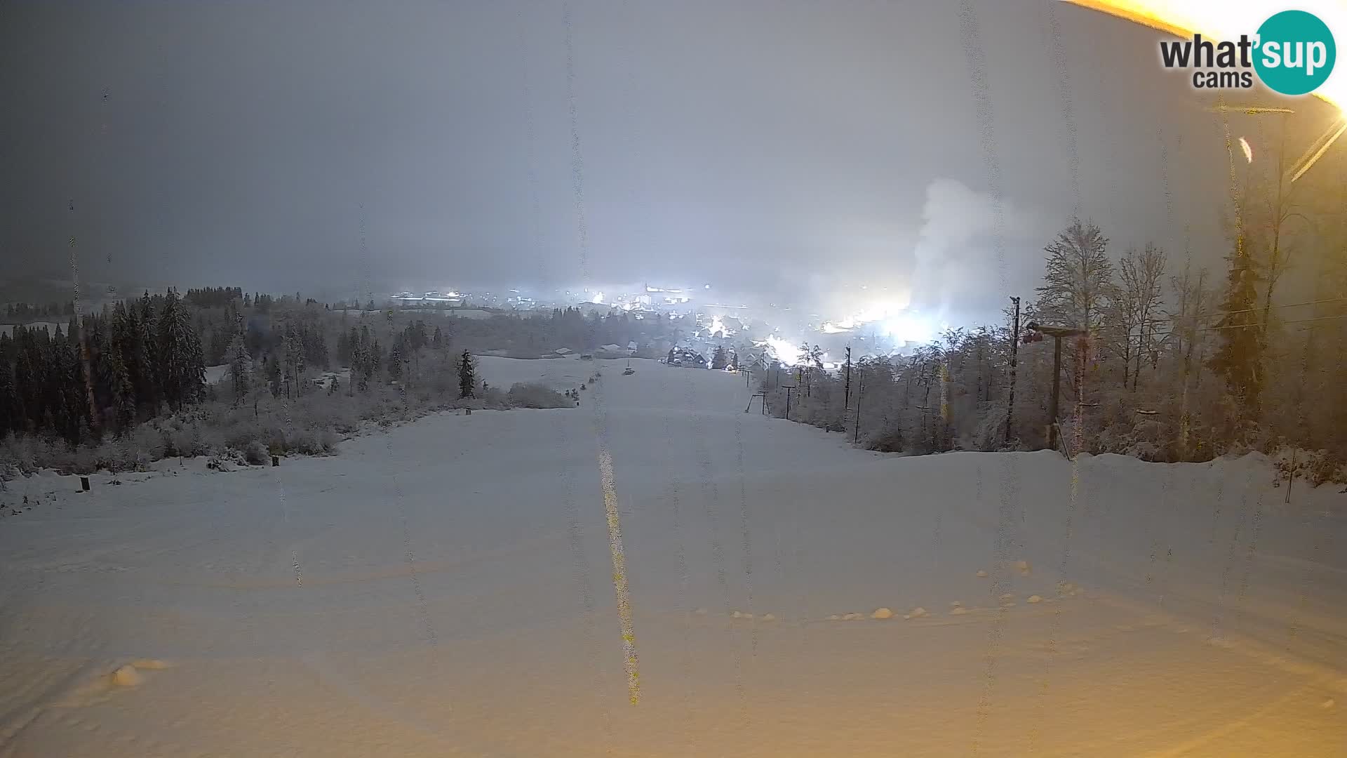Spletna kamera Bohinjska Bistrica – Pogled v živo s smučišča Kozji Hrbet