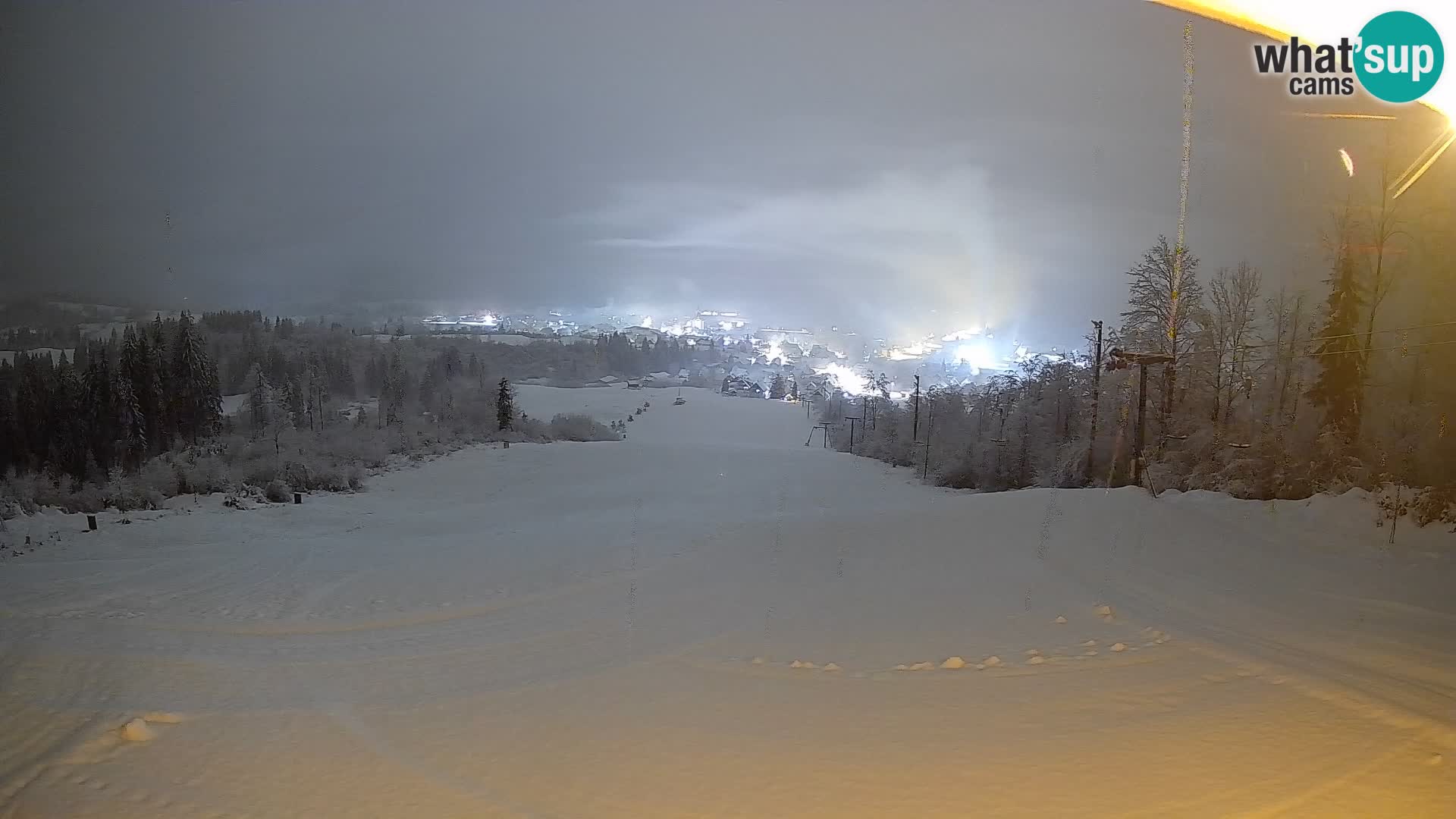 Spletna kamera Bohinjska Bistrica – Pogled v živo s smučišča Kozji Hrbet