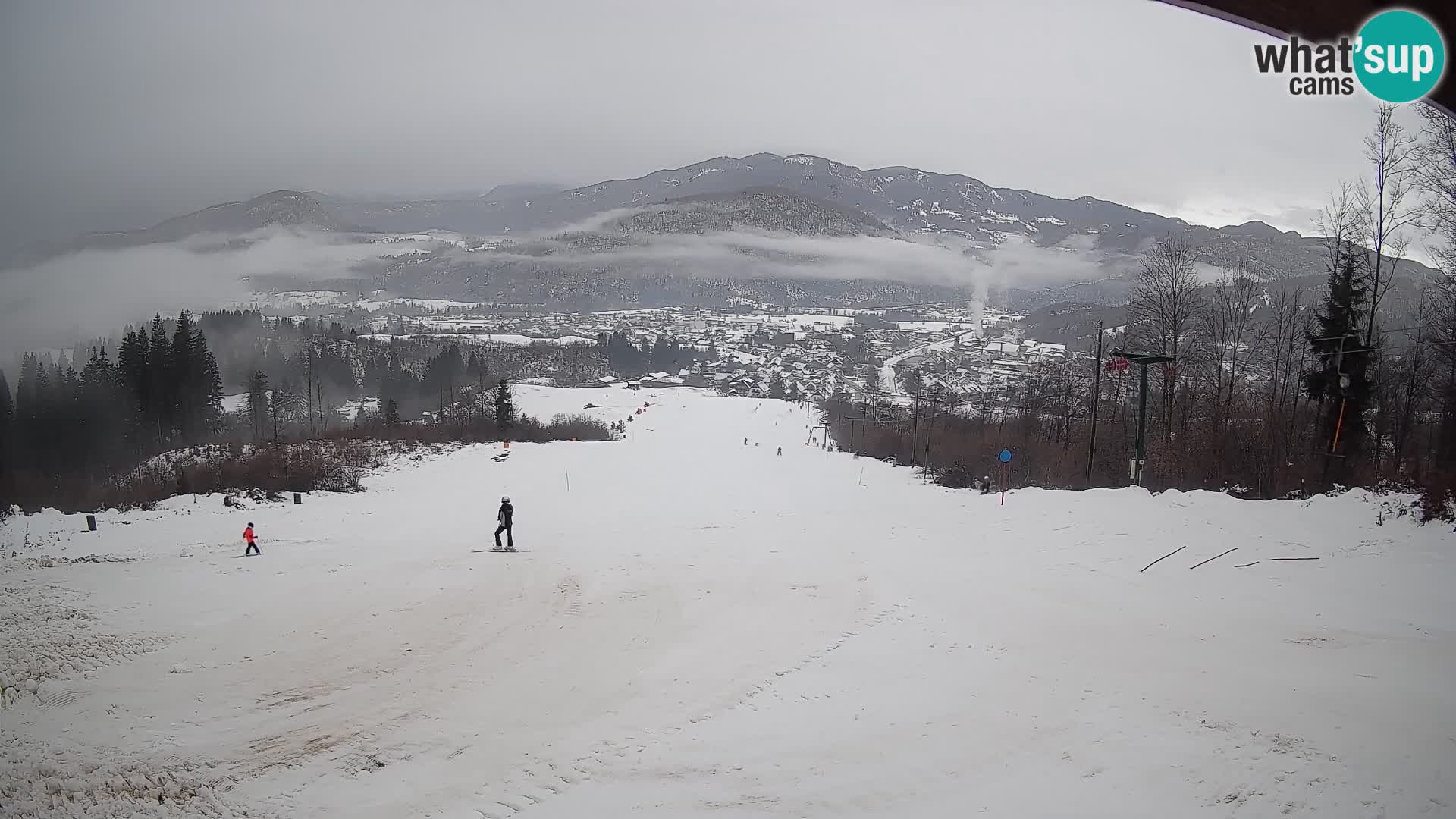 Kamera uživo Bohinjska Bistrica – Pogled u stvarnom vremenu sa skijališta Kozji Hrbet