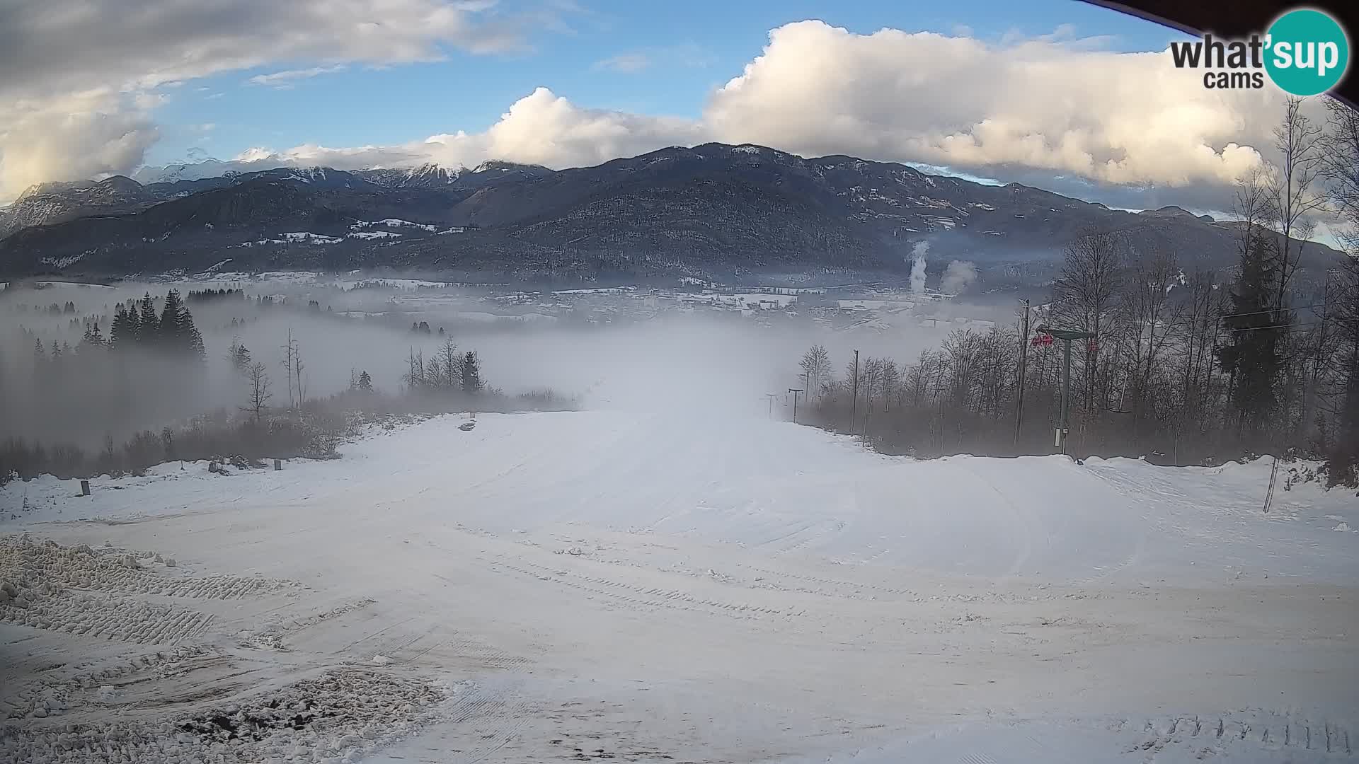 Kamera uživo Bohinjska Bistrica – Pogled u stvarnom vremenu sa skijališta Kozji Hrbet