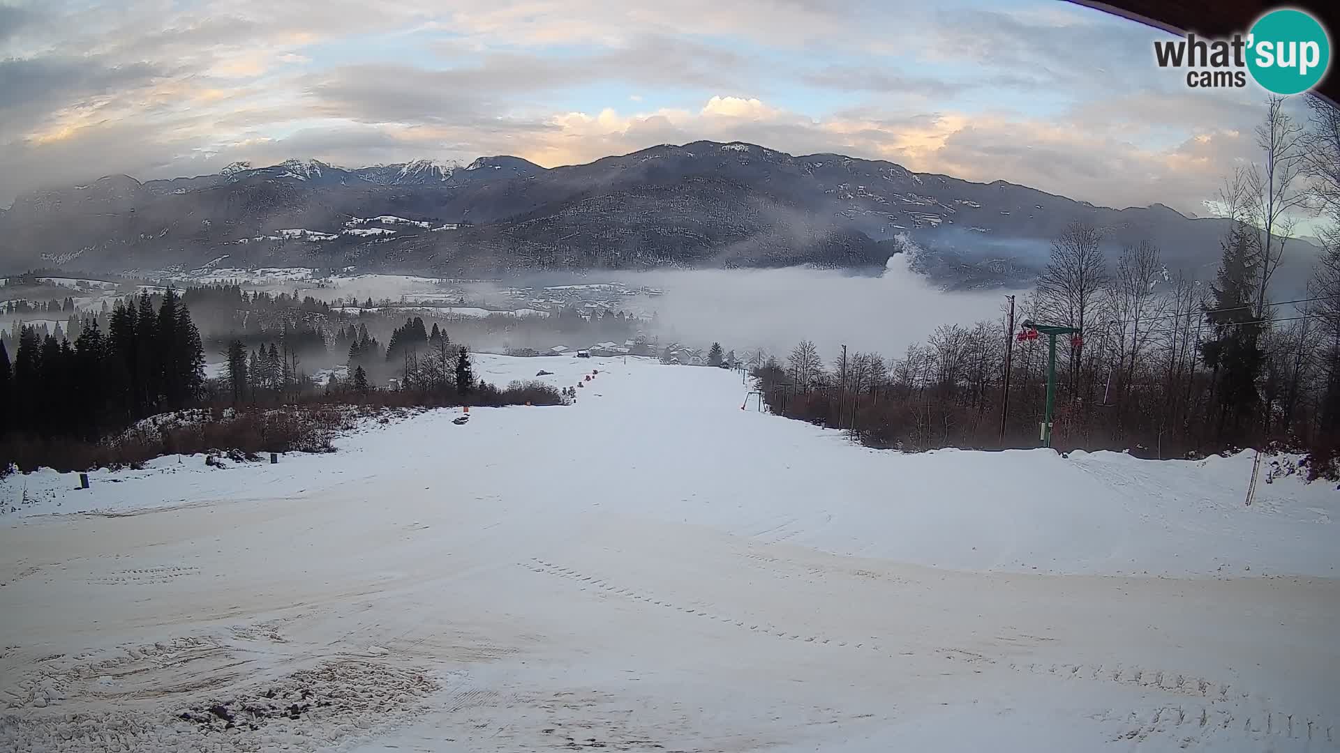 Kamera uživo Bohinjska Bistrica – Pogled u stvarnom vremenu sa skijališta Kozji Hrbet