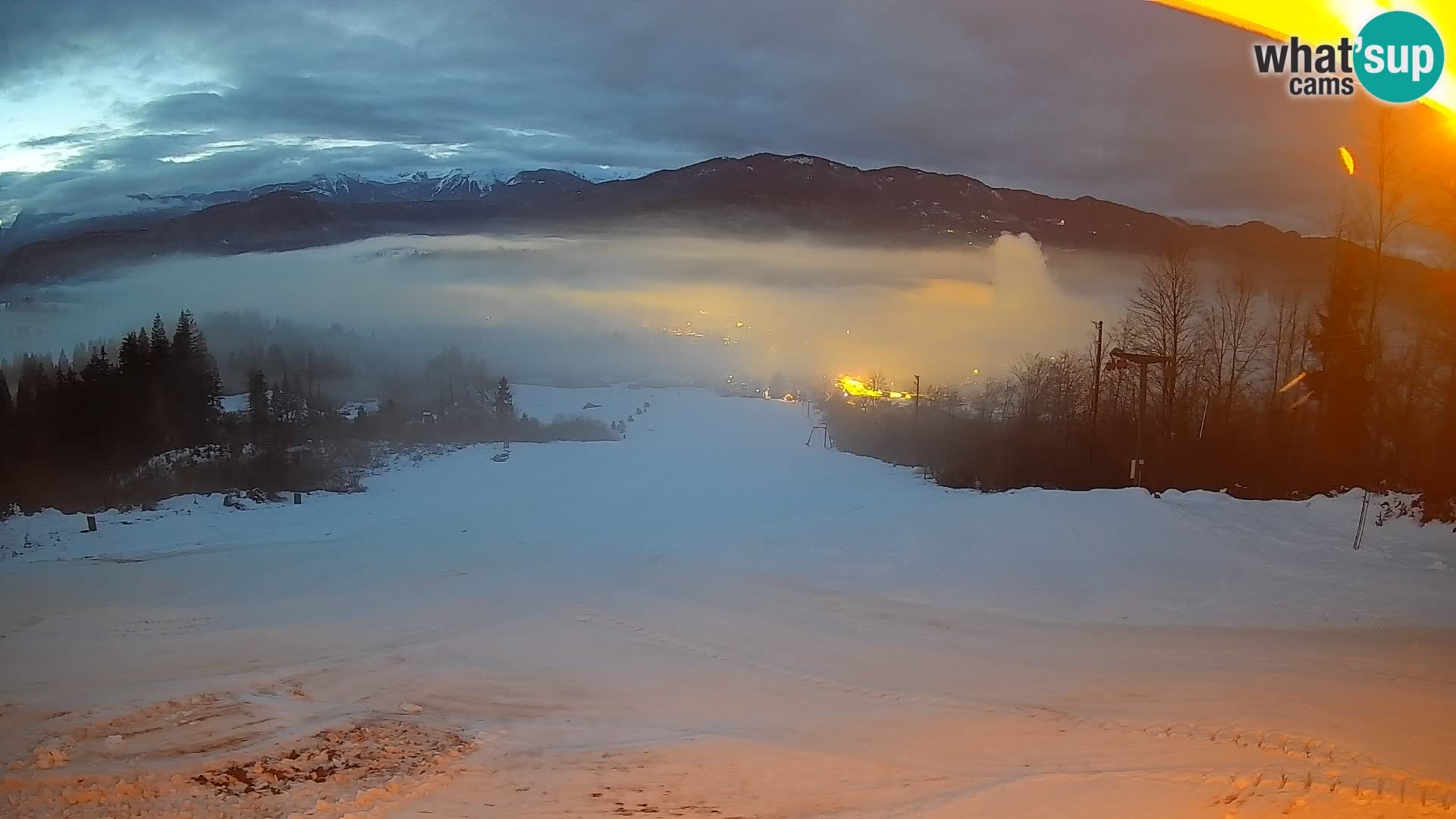 Kamera uživo Bohinjska Bistrica – Pogled u stvarnom vremenu sa skijališta Kozji Hrbet