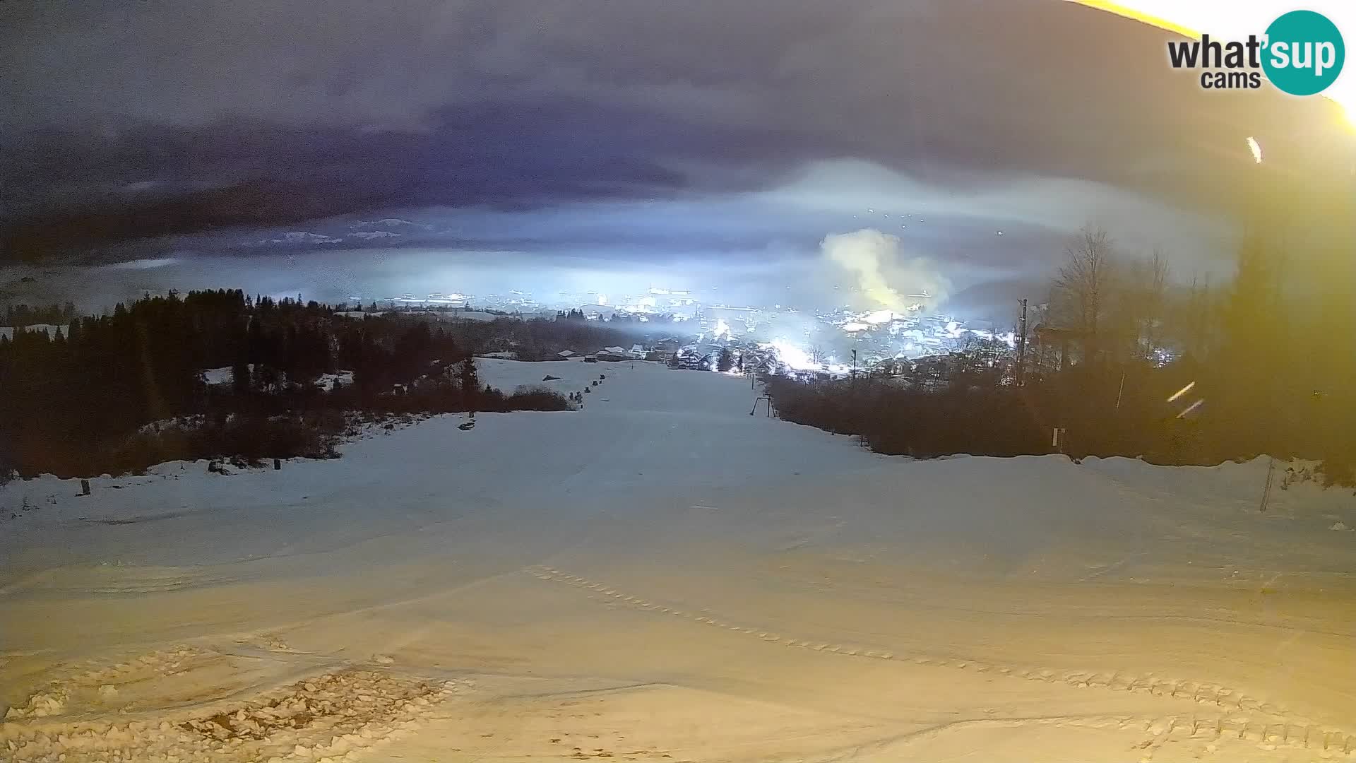 Kamera uživo Bohinjska Bistrica – Pogled u stvarnom vremenu sa skijališta Kozji Hrbet