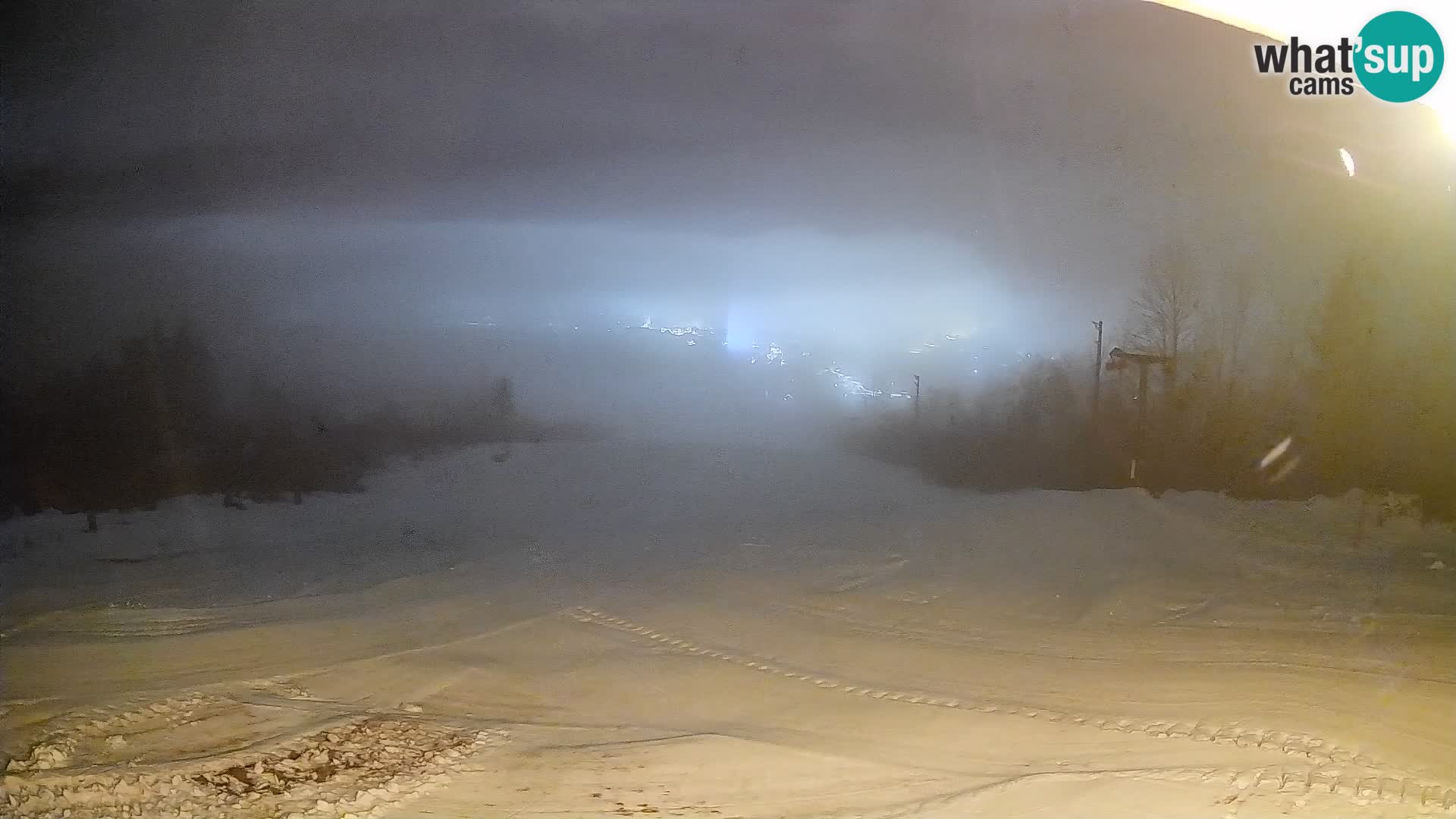 Spletna kamera Bohinjska Bistrica – Pogled v živo s smučišča Kozji Hrbet