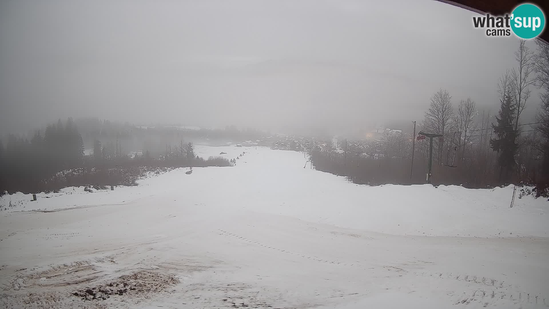 Kamera uživo Bohinjska Bistrica – Pogled u stvarnom vremenu sa skijališta Kozji Hrbet