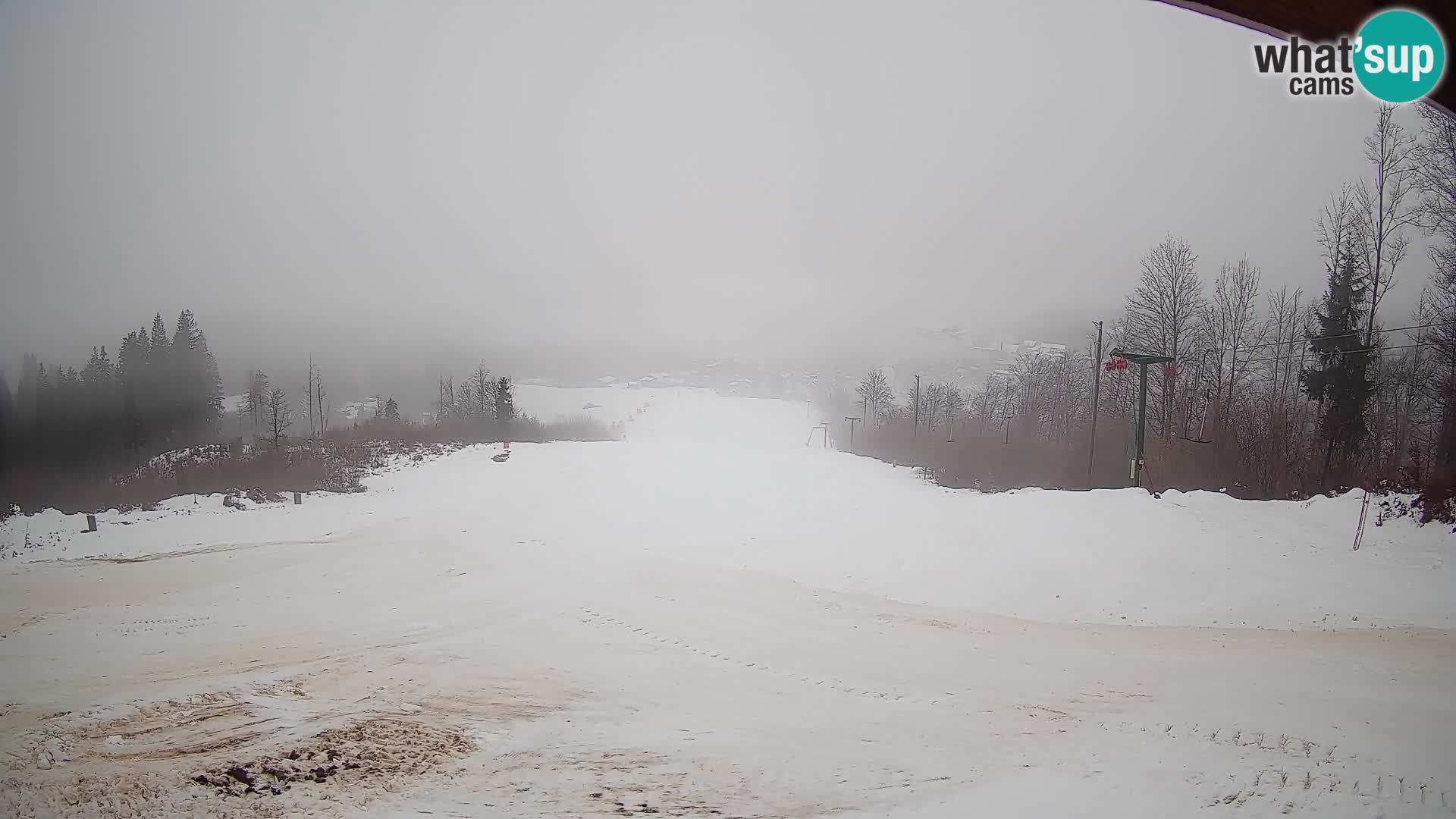 Kamera uživo Bohinjska Bistrica – Pogled u stvarnom vremenu sa skijališta Kozji Hrbet