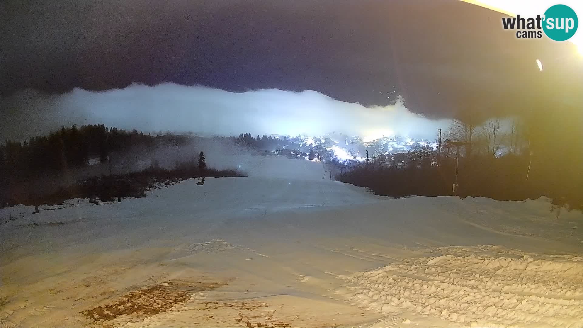 Kamera uživo Bohinjska Bistrica – Pogled u stvarnom vremenu sa skijališta Kozji Hrbet