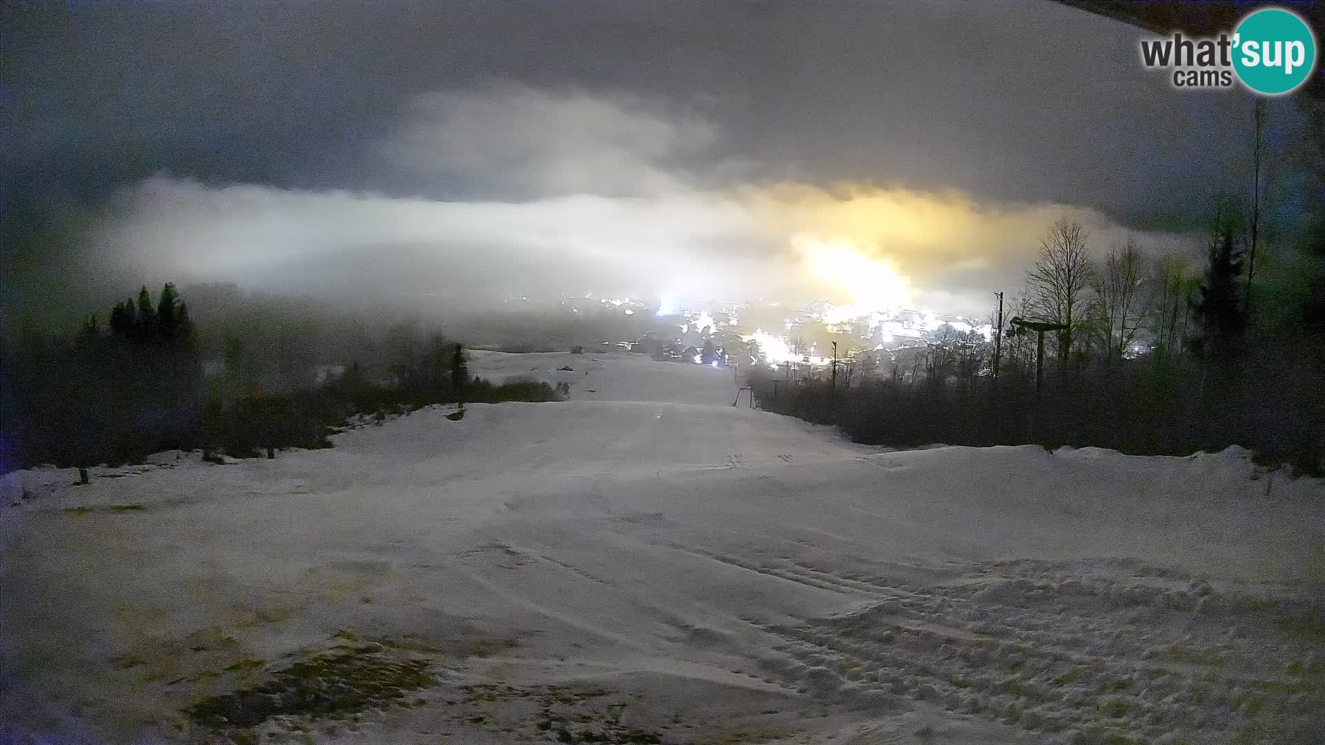 Spletna kamera Bohinjska Bistrica – Pogled v živo s smučišča Kozji Hrbet