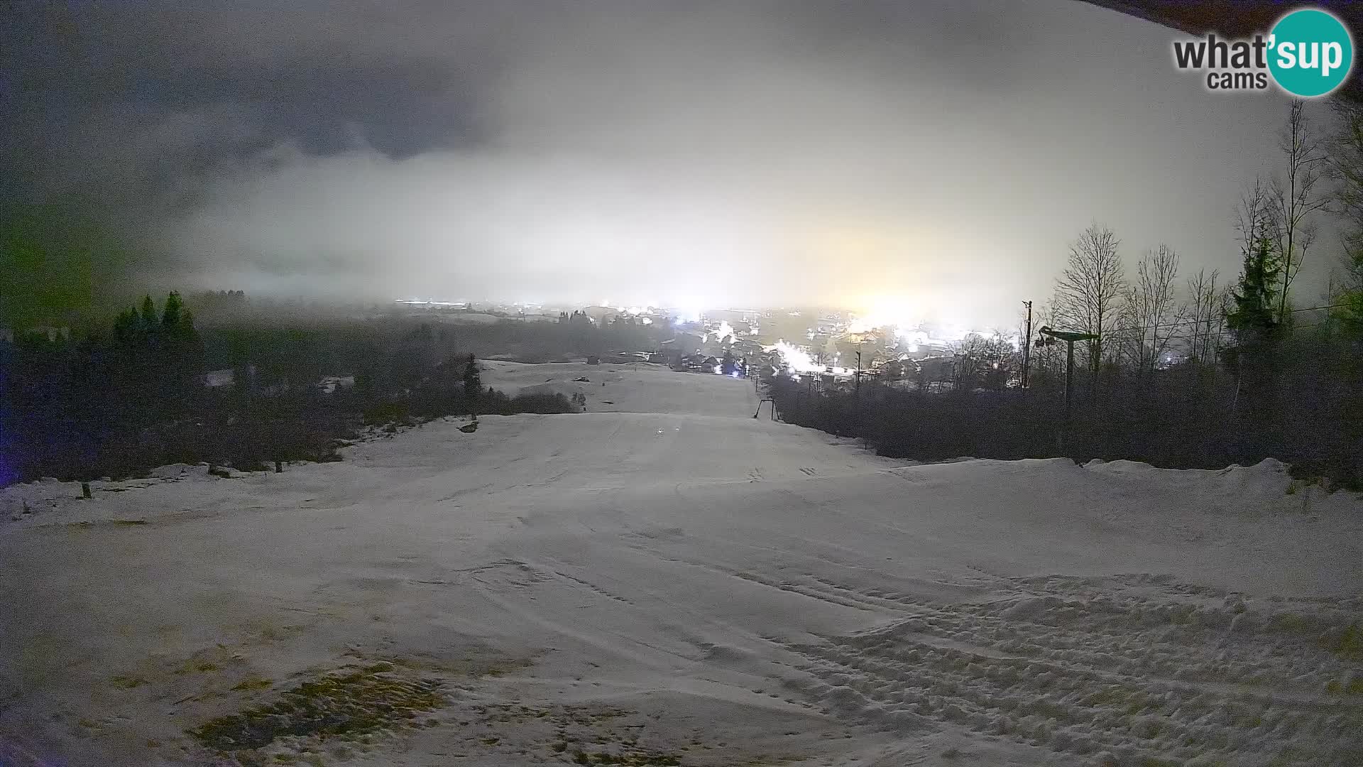 Kamera uživo Bohinjska Bistrica – Pogled u stvarnom vremenu sa skijališta Kozji Hrbet