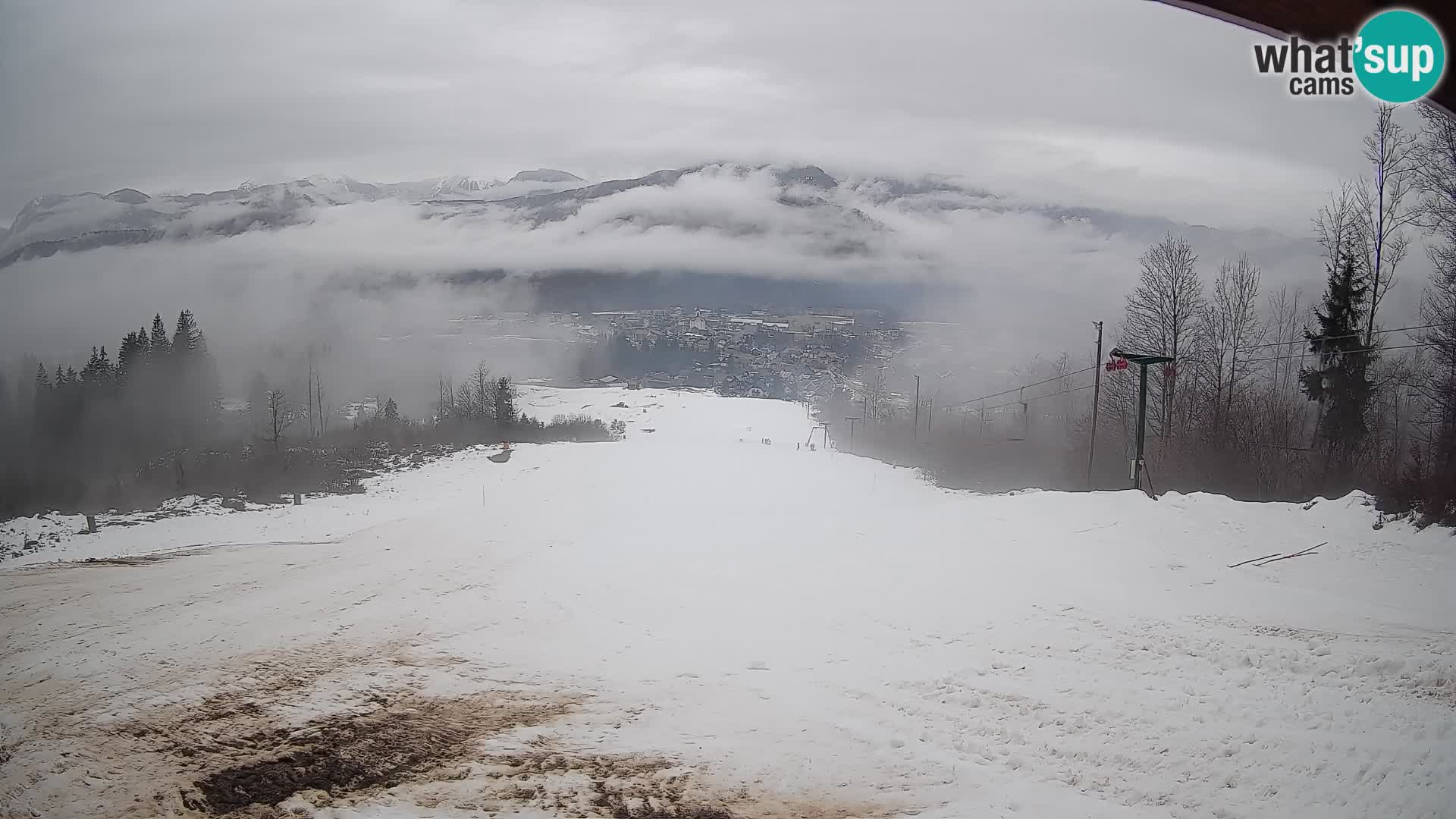 Kamera uživo Bohinjska Bistrica – Pogled u stvarnom vremenu sa skijališta Kozji Hrbet