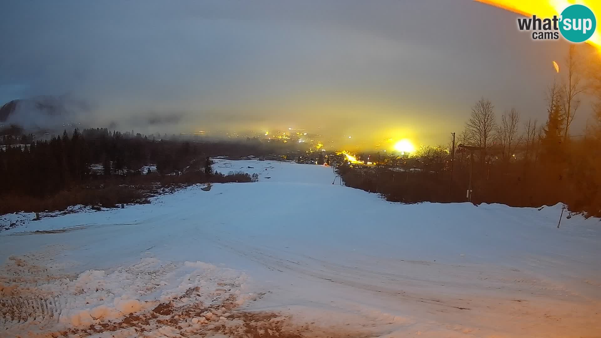 Spletna kamera Bohinjska Bistrica – Pogled v živo s smučišča Kozji Hrbet