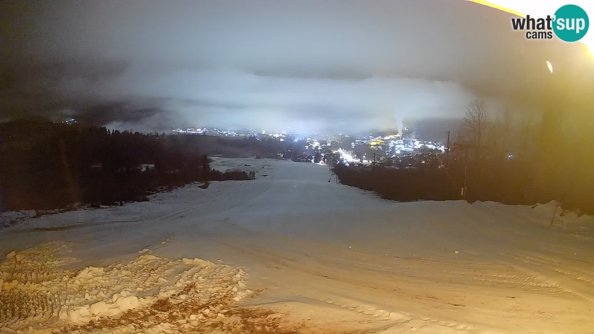 Spletna kamera Bohinjska Bistrica – Pogled v živo s smučišča Kozji Hrbet